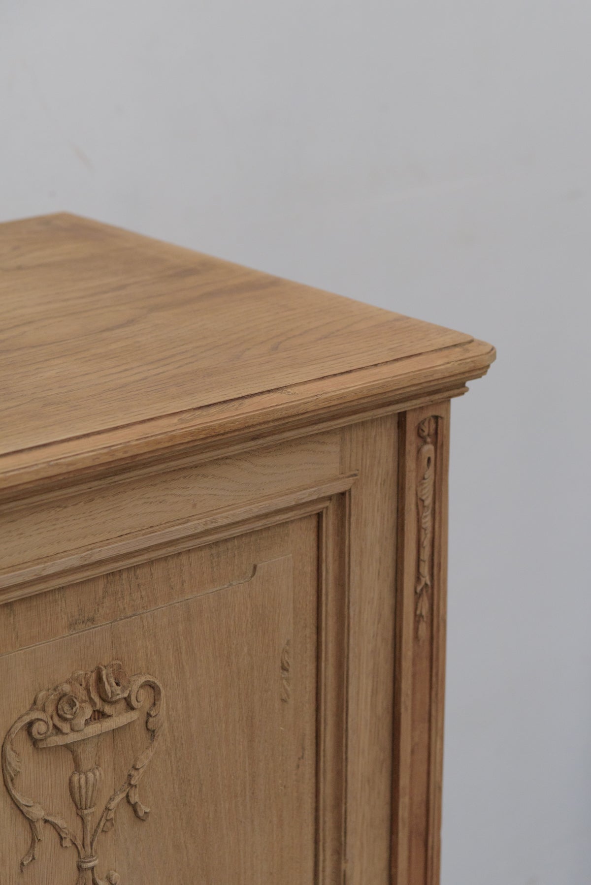 #9448 cabinet