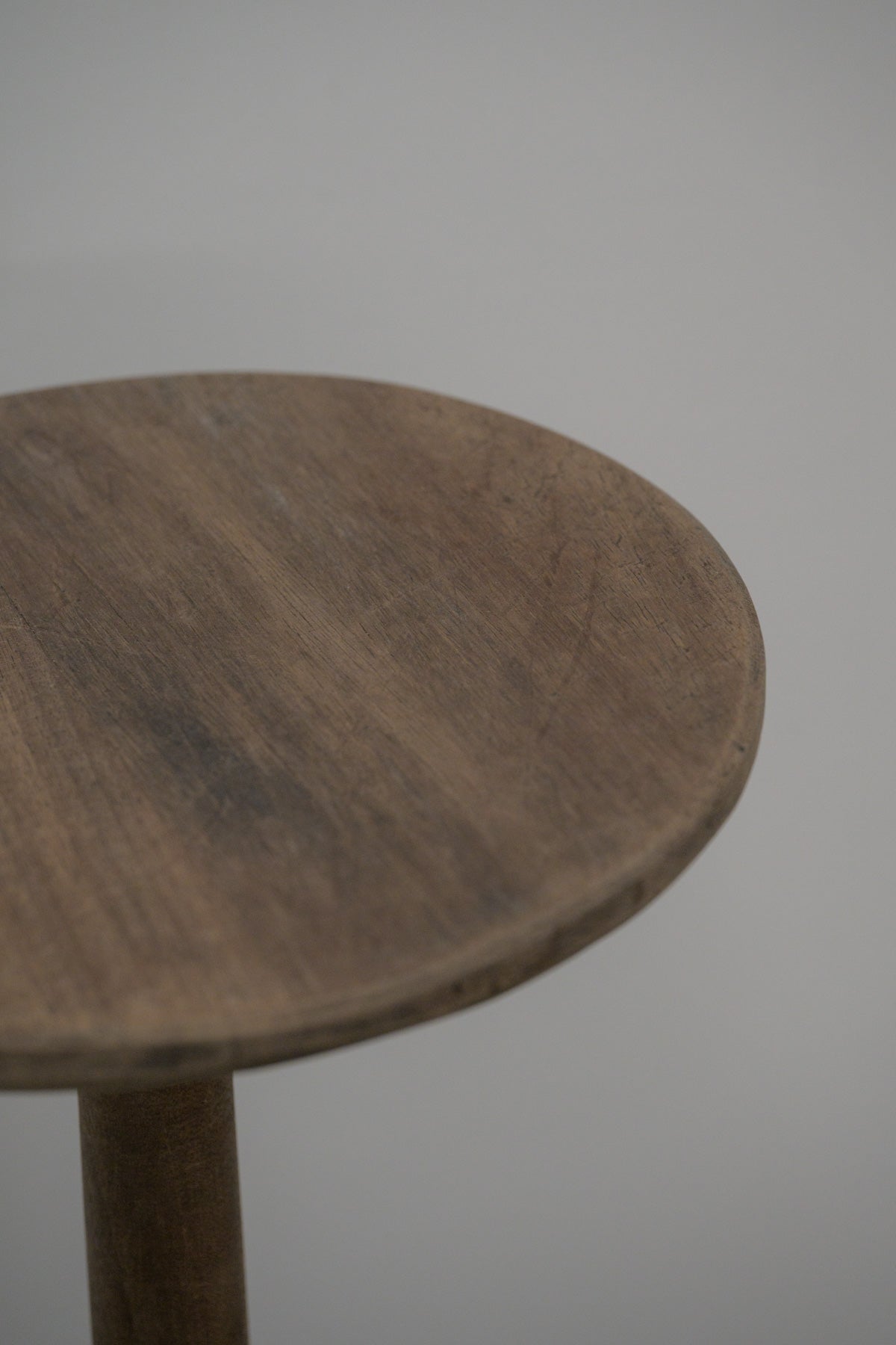 #0686 side table