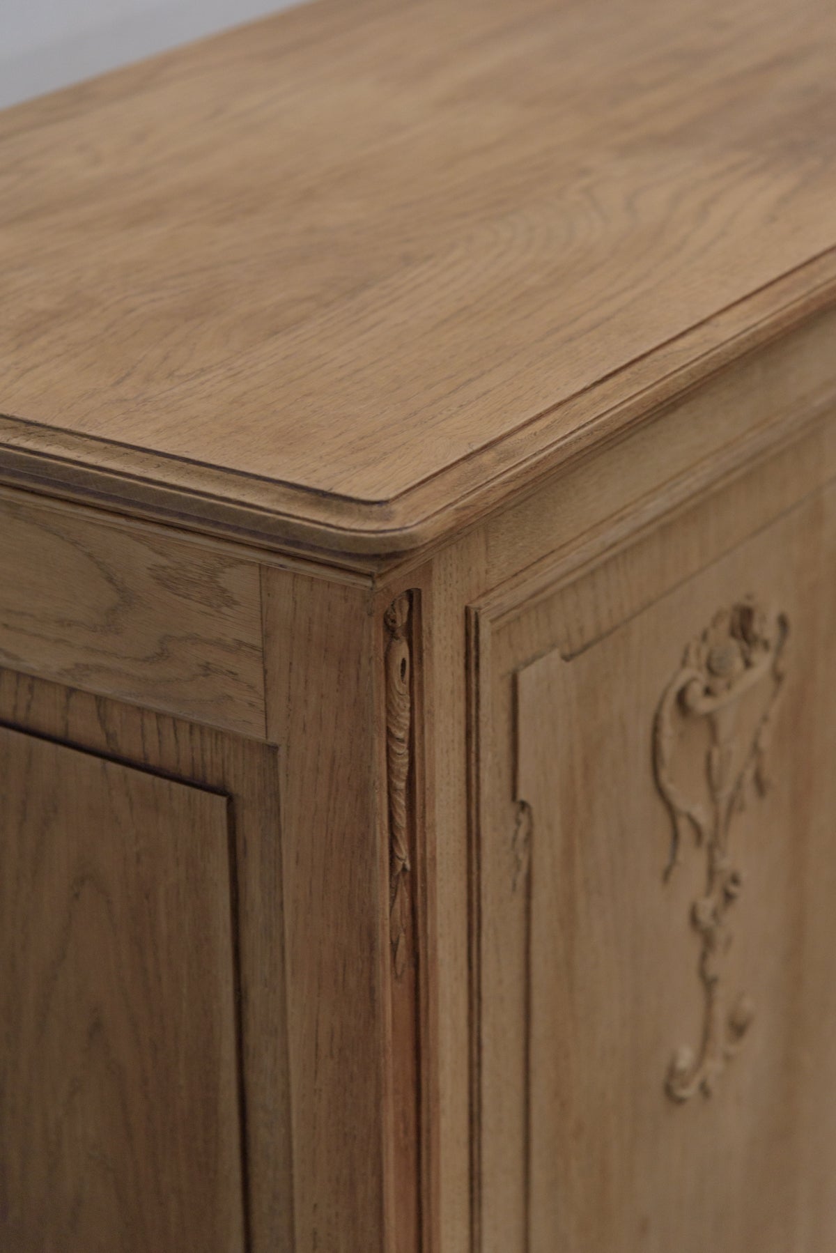#9448 cabinet