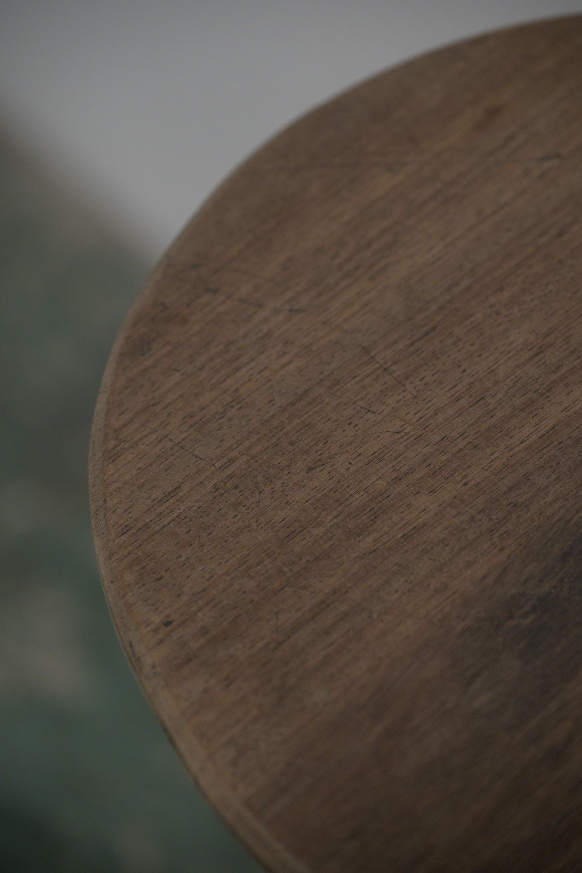 #0686 side table