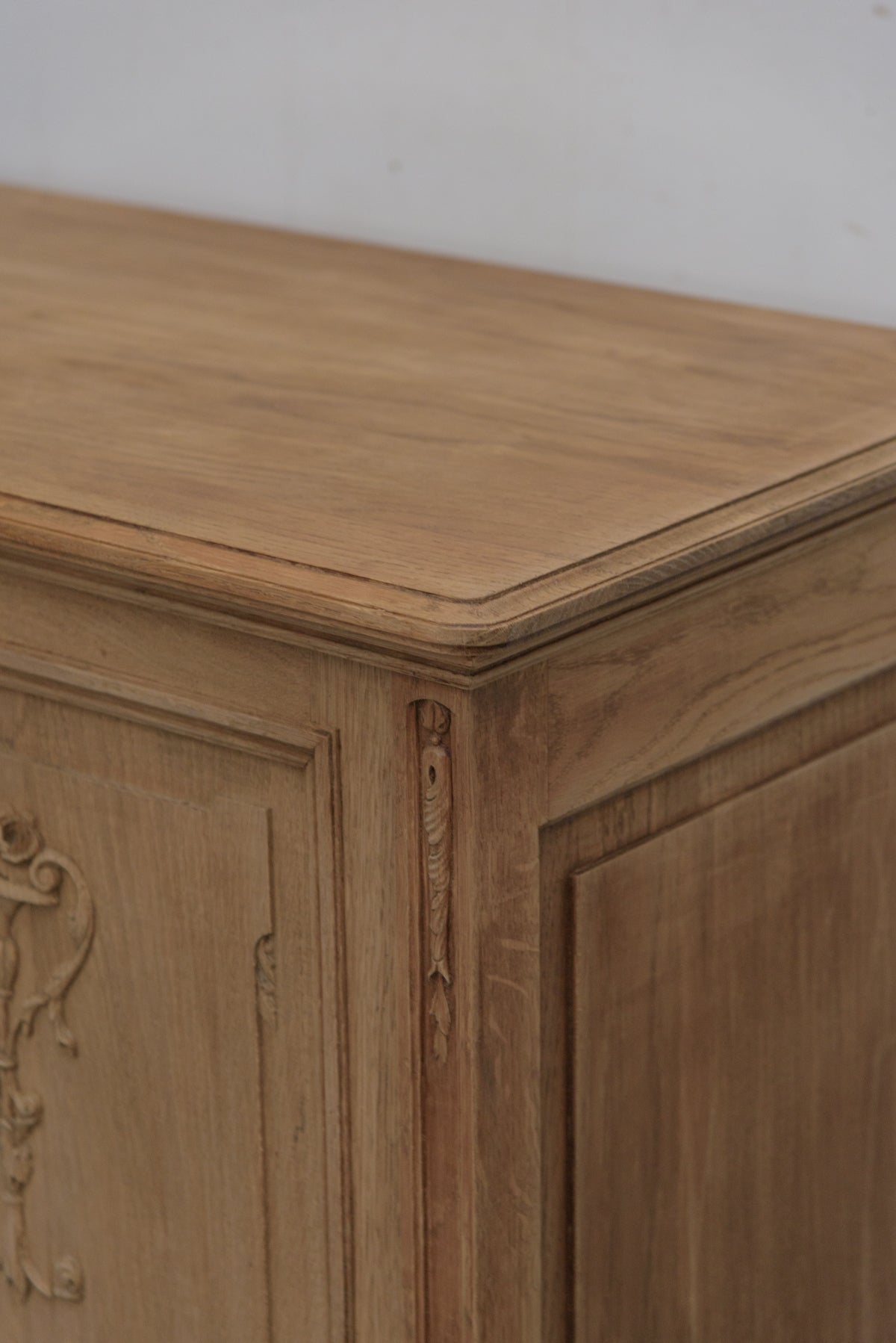 #9448 cabinet