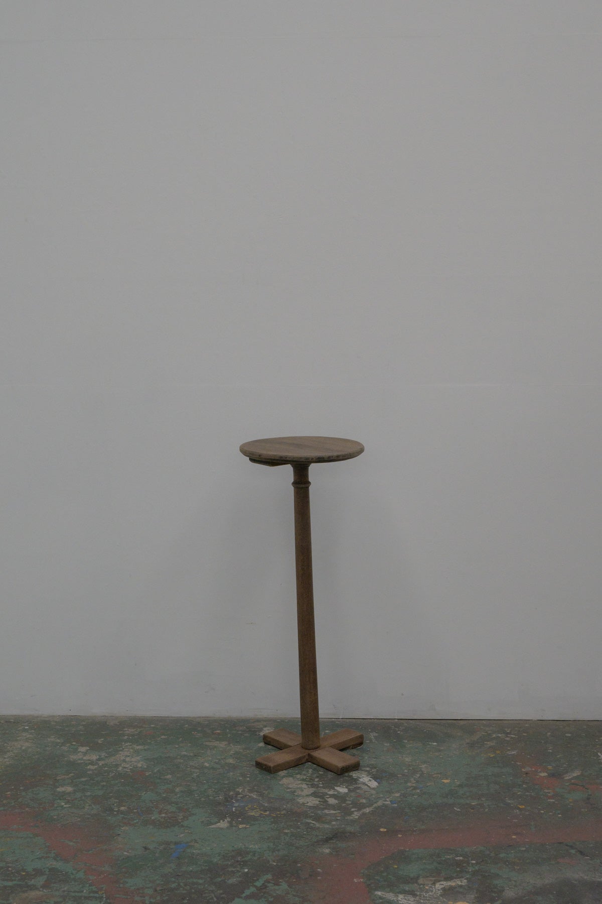#0686 side table