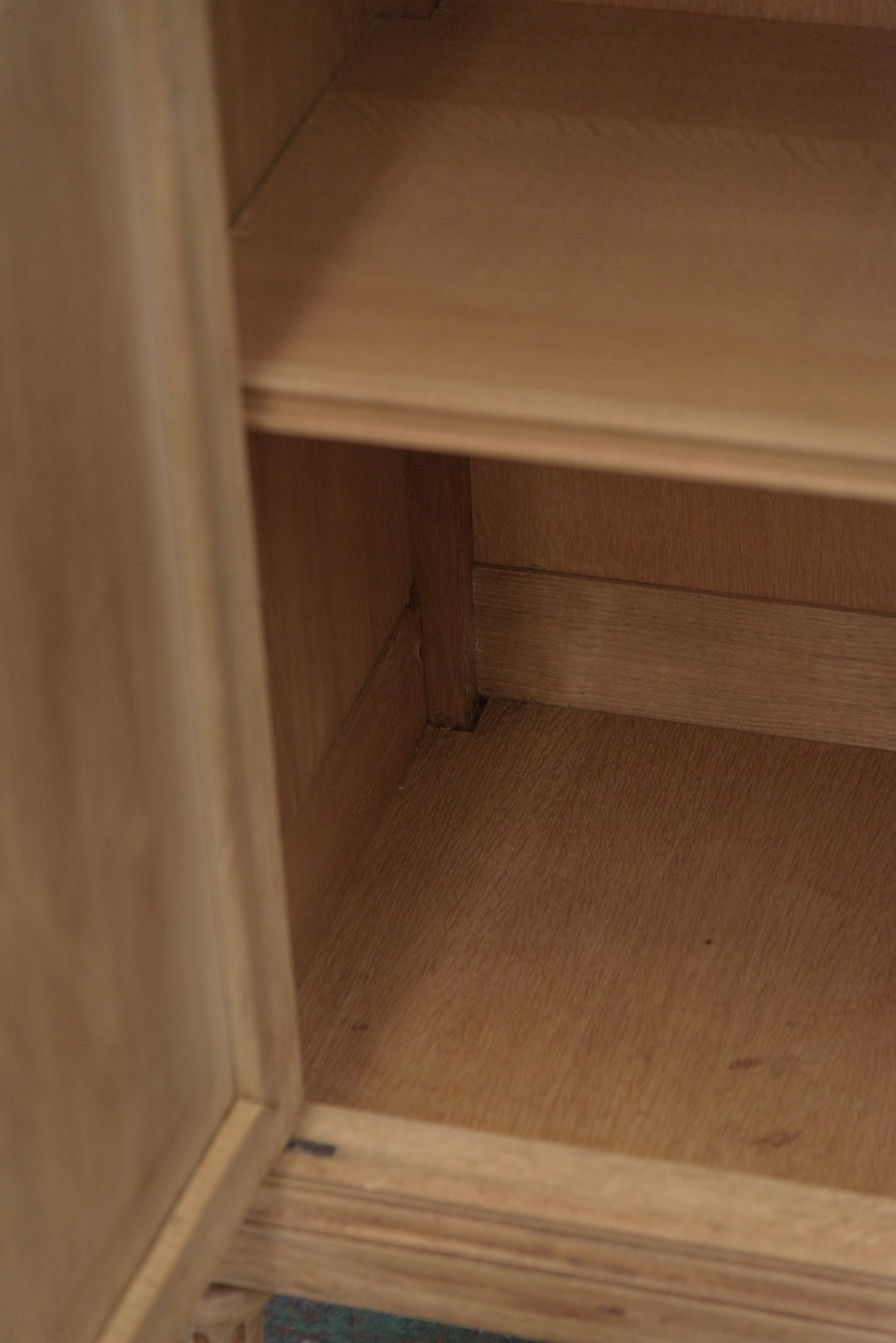 #9448 cabinet