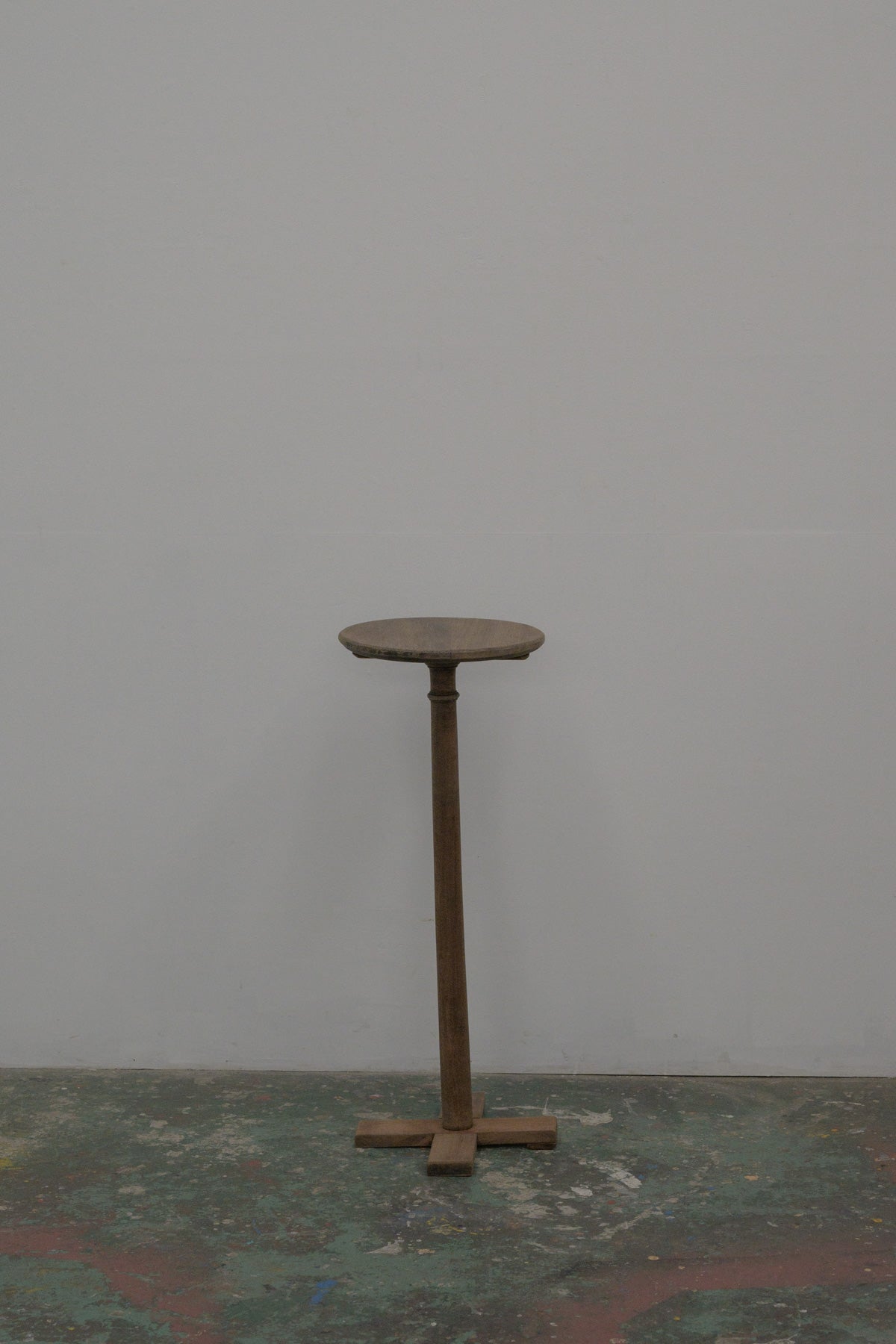 #0686 side table