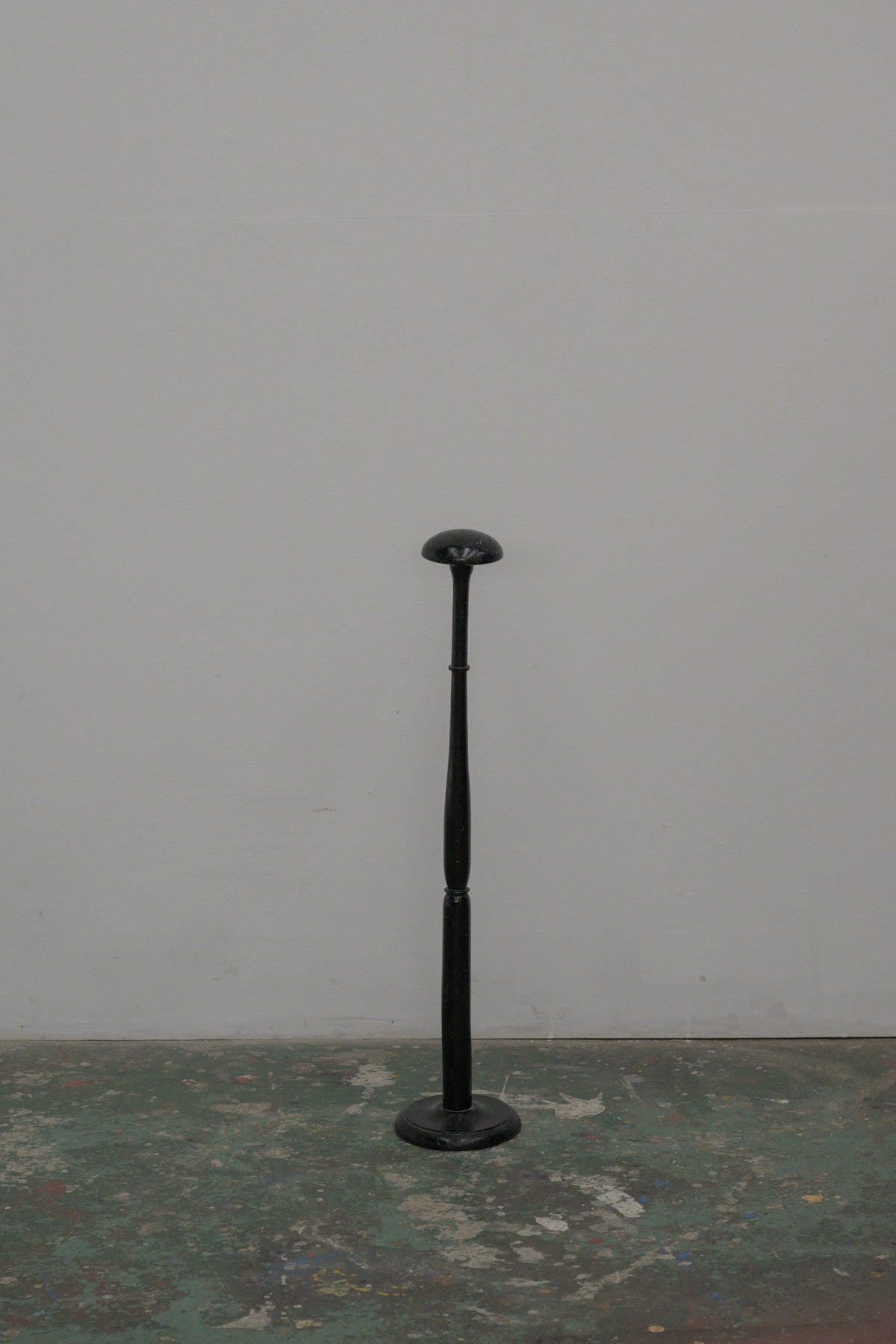 #0691 hat stand