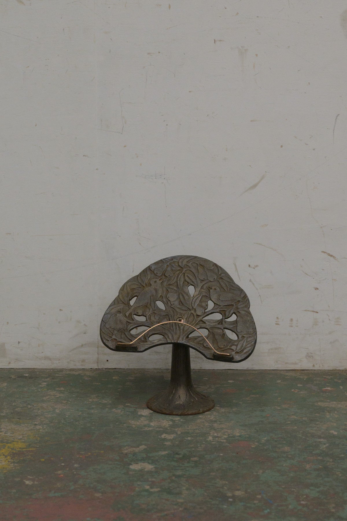 #0210 book stand