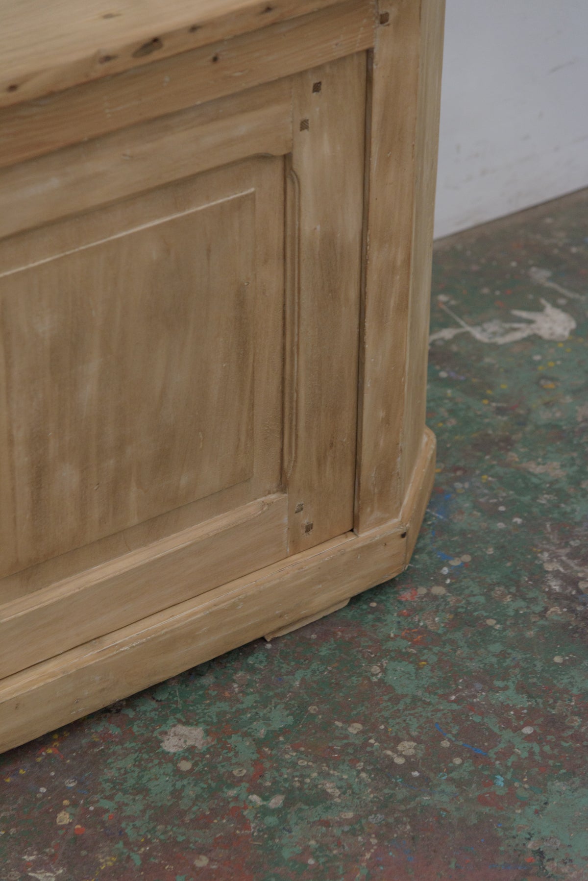 #9463 cabinet