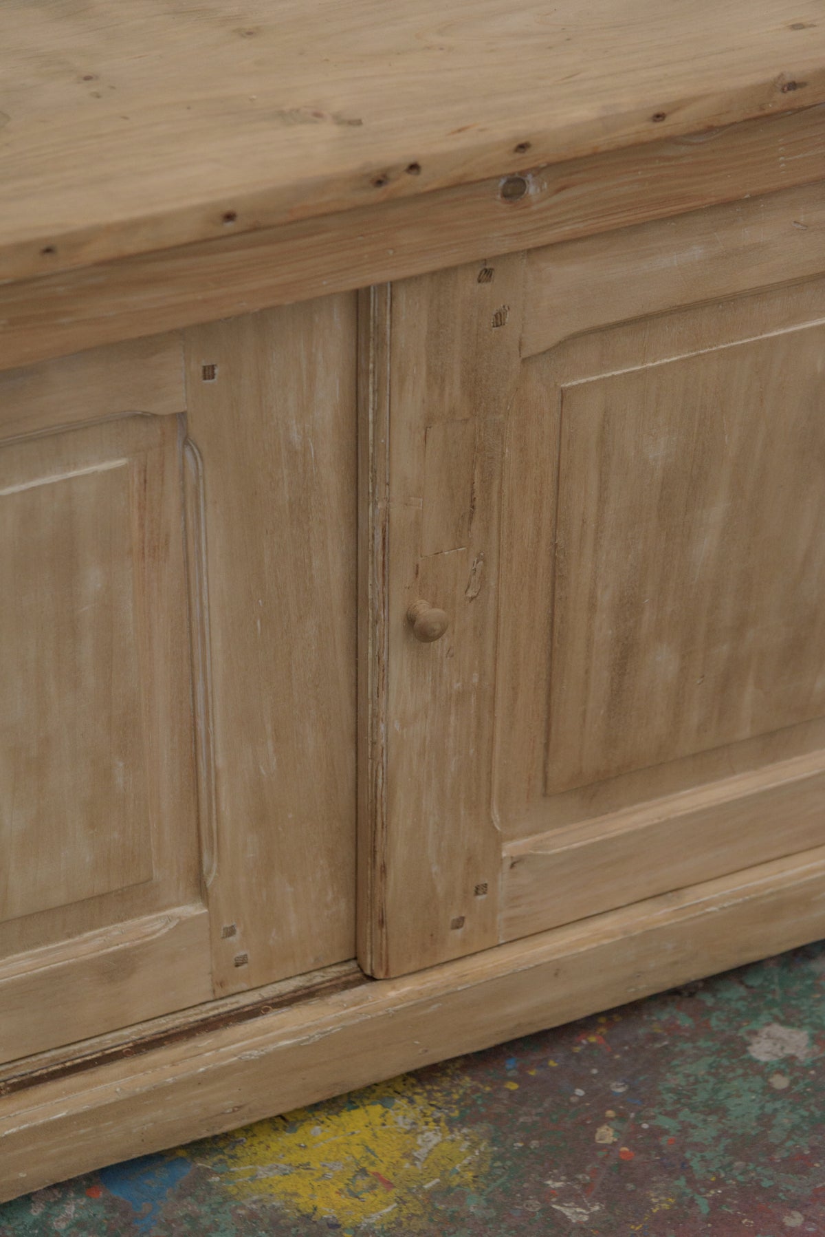 #9463 cabinet