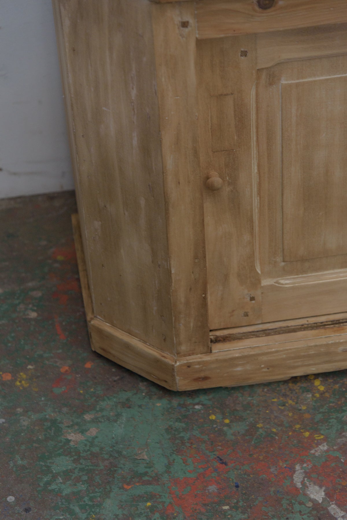 #9463 cabinet