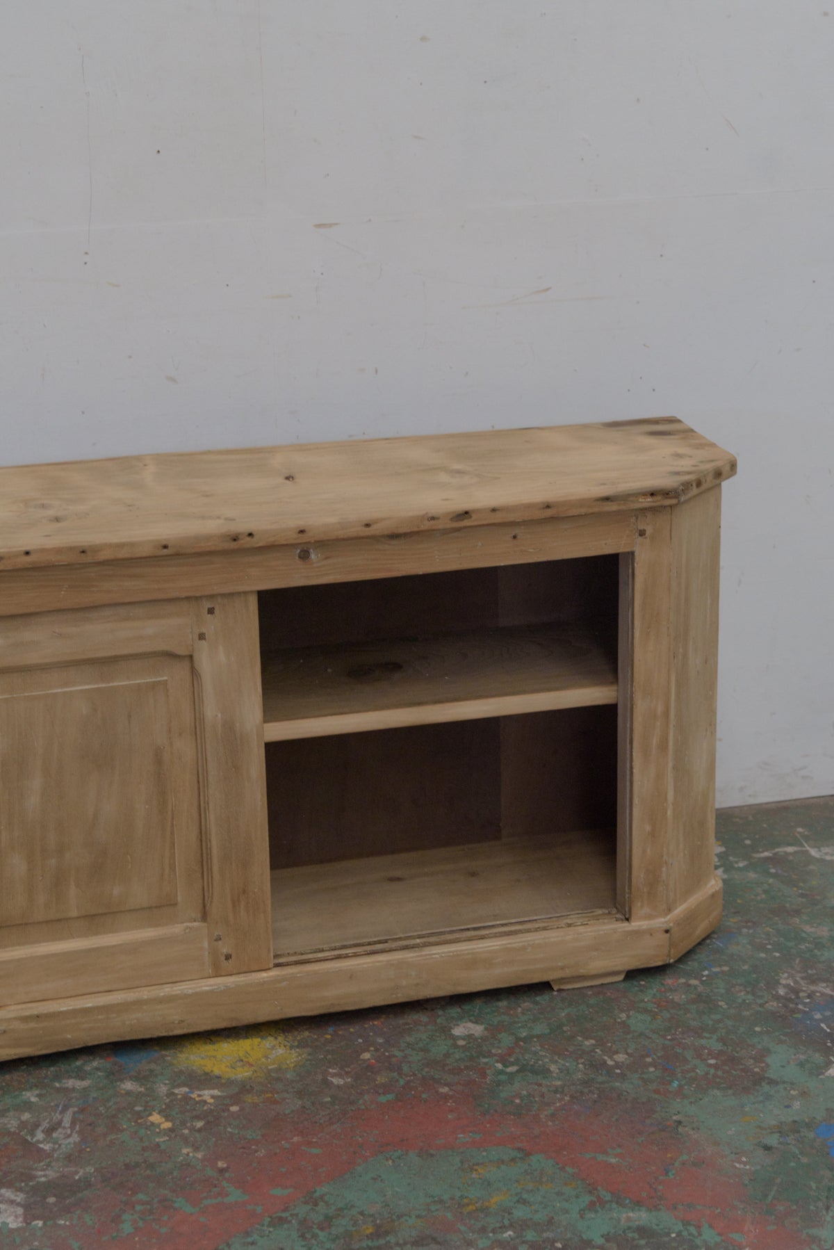 #9463 cabinet