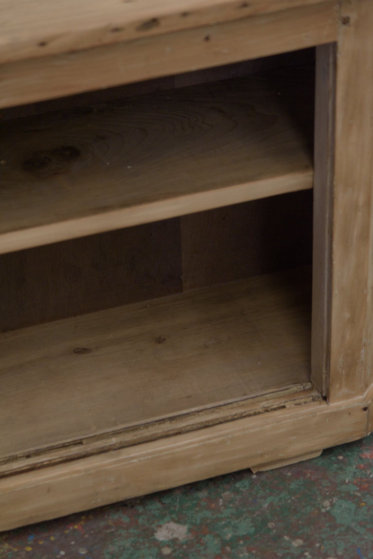 #9463 cabinet