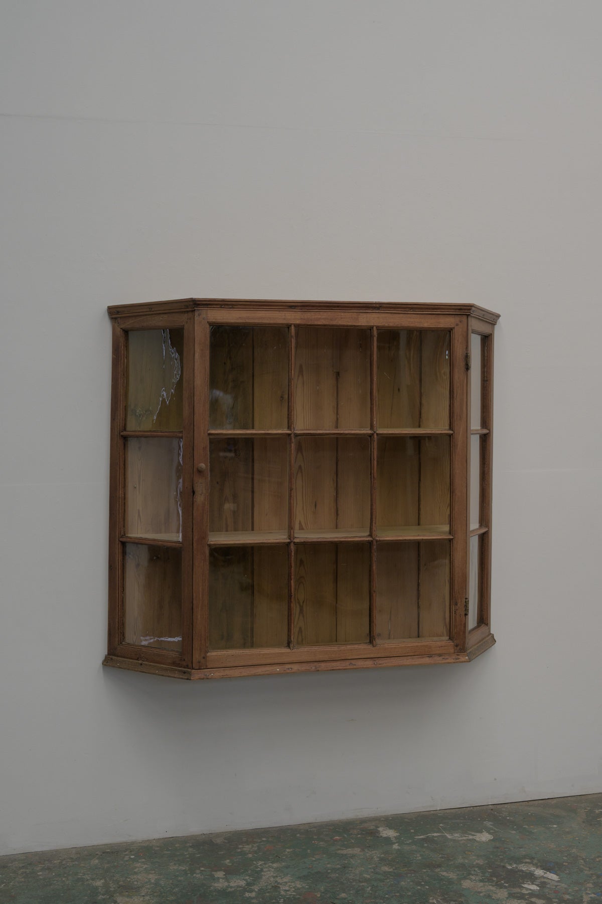 #0711 glass cabinet