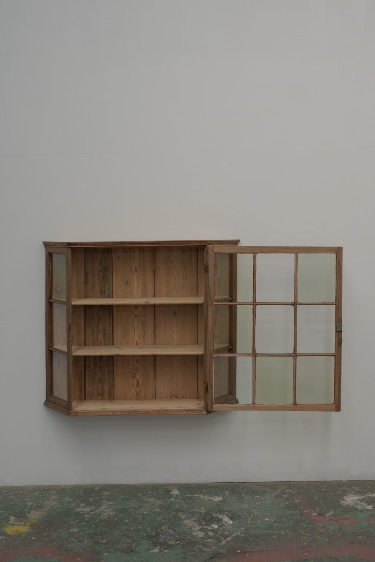 #0711 glass cabinet