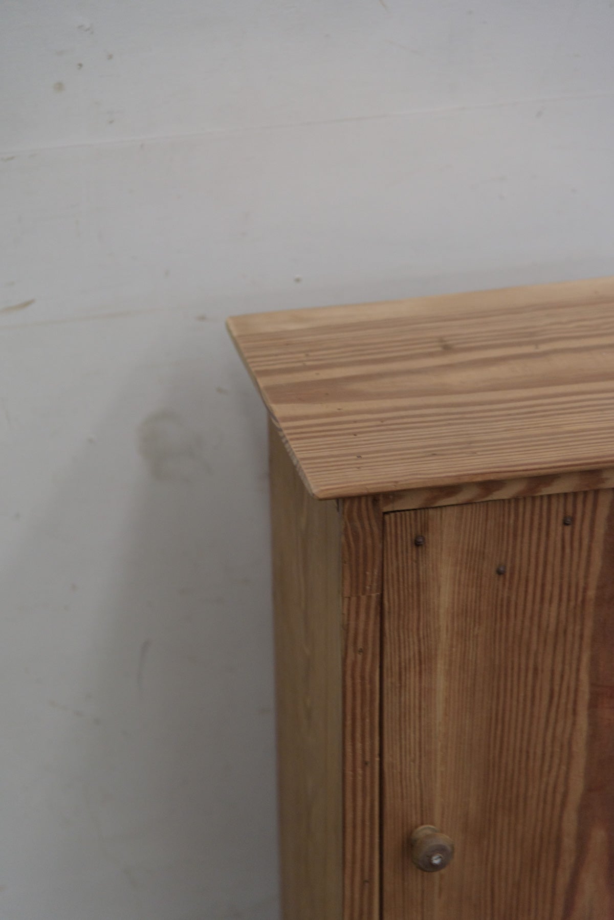#0102 cabinet