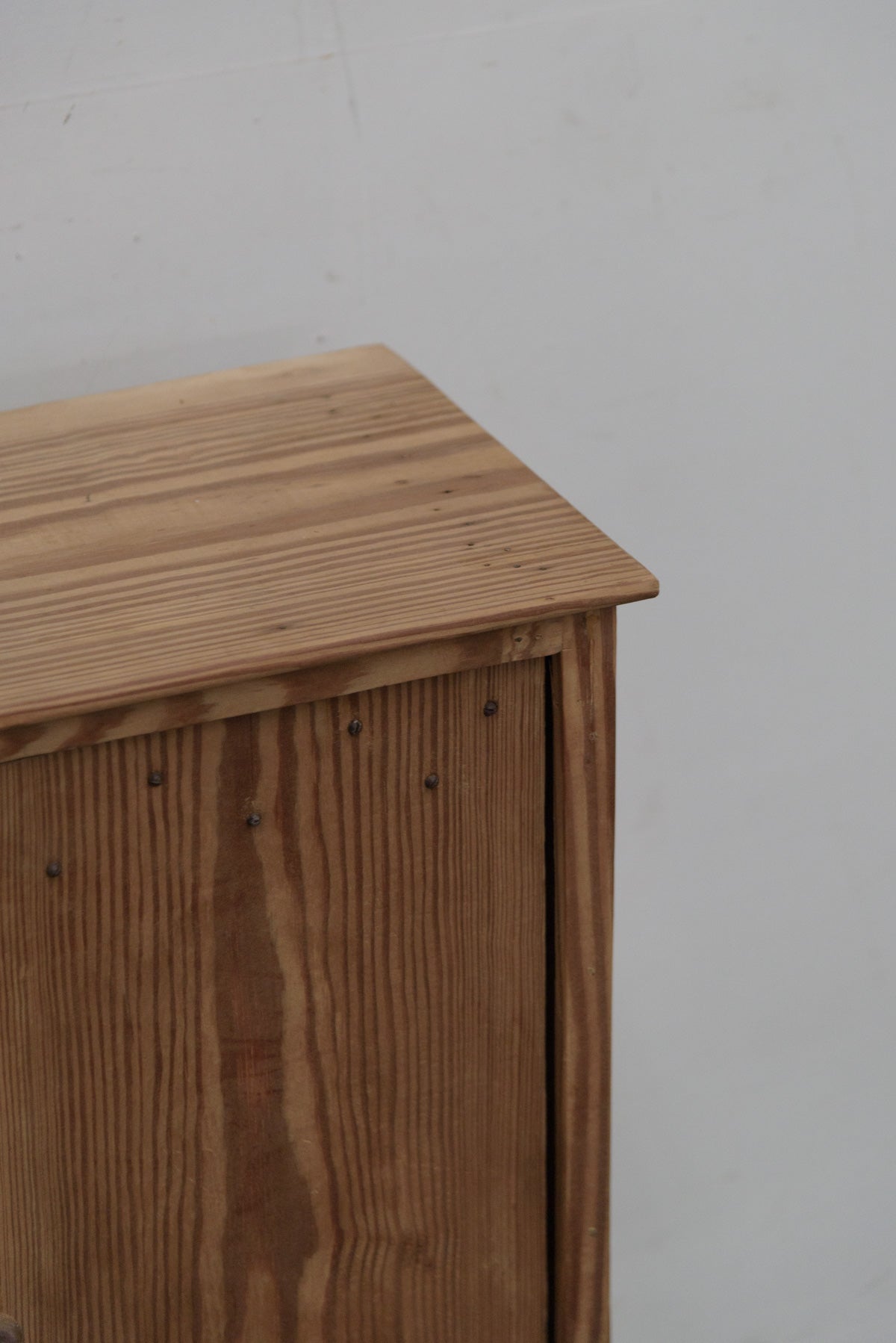 #0102 cabinet