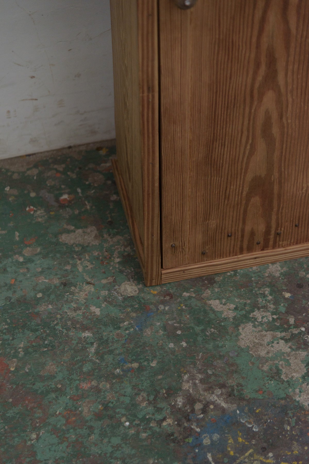 #0102 cabinet