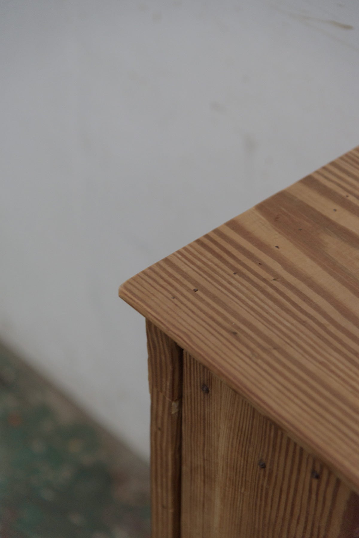 #0102 cabinet