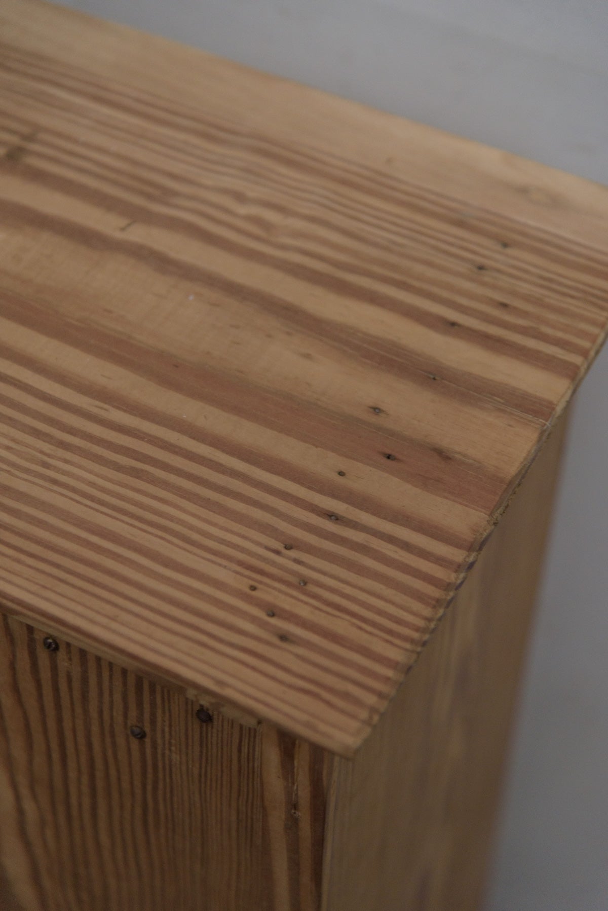 #0102 cabinet