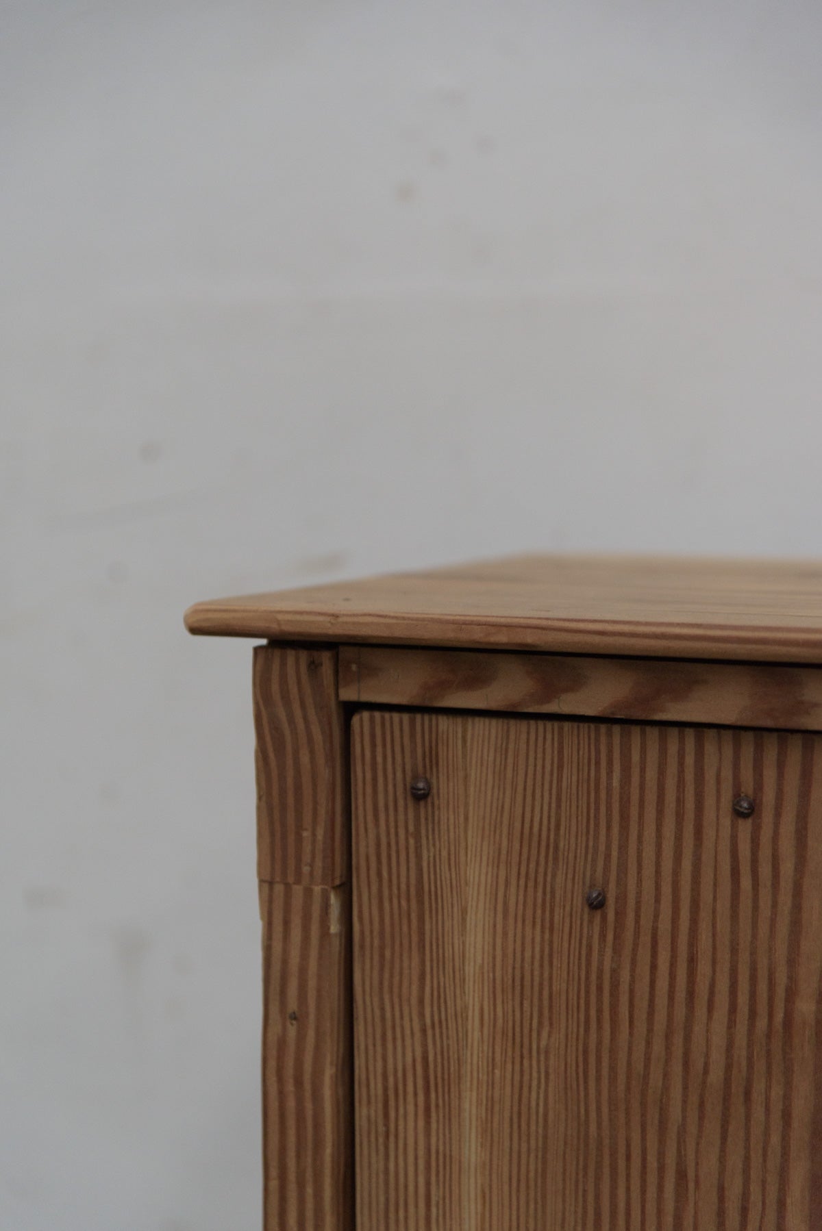 #0102 cabinet
