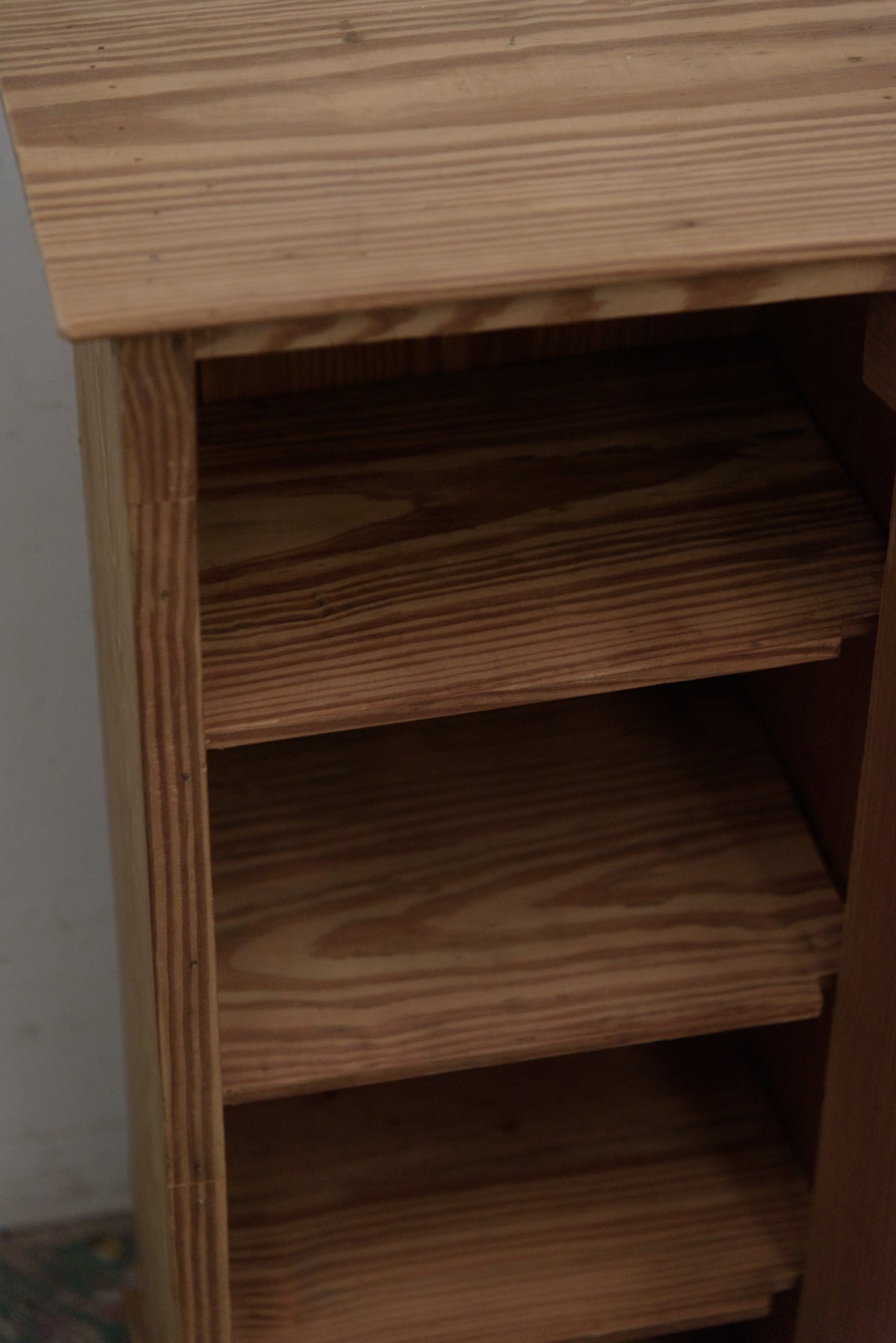 #0102 cabinet