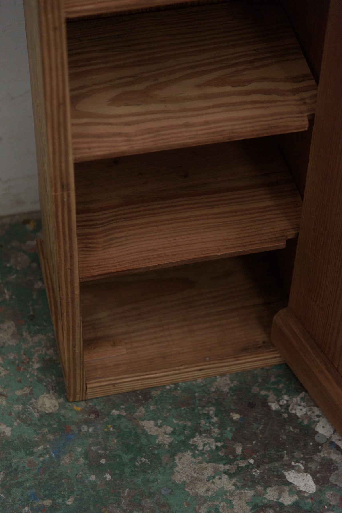 #0102 cabinet
