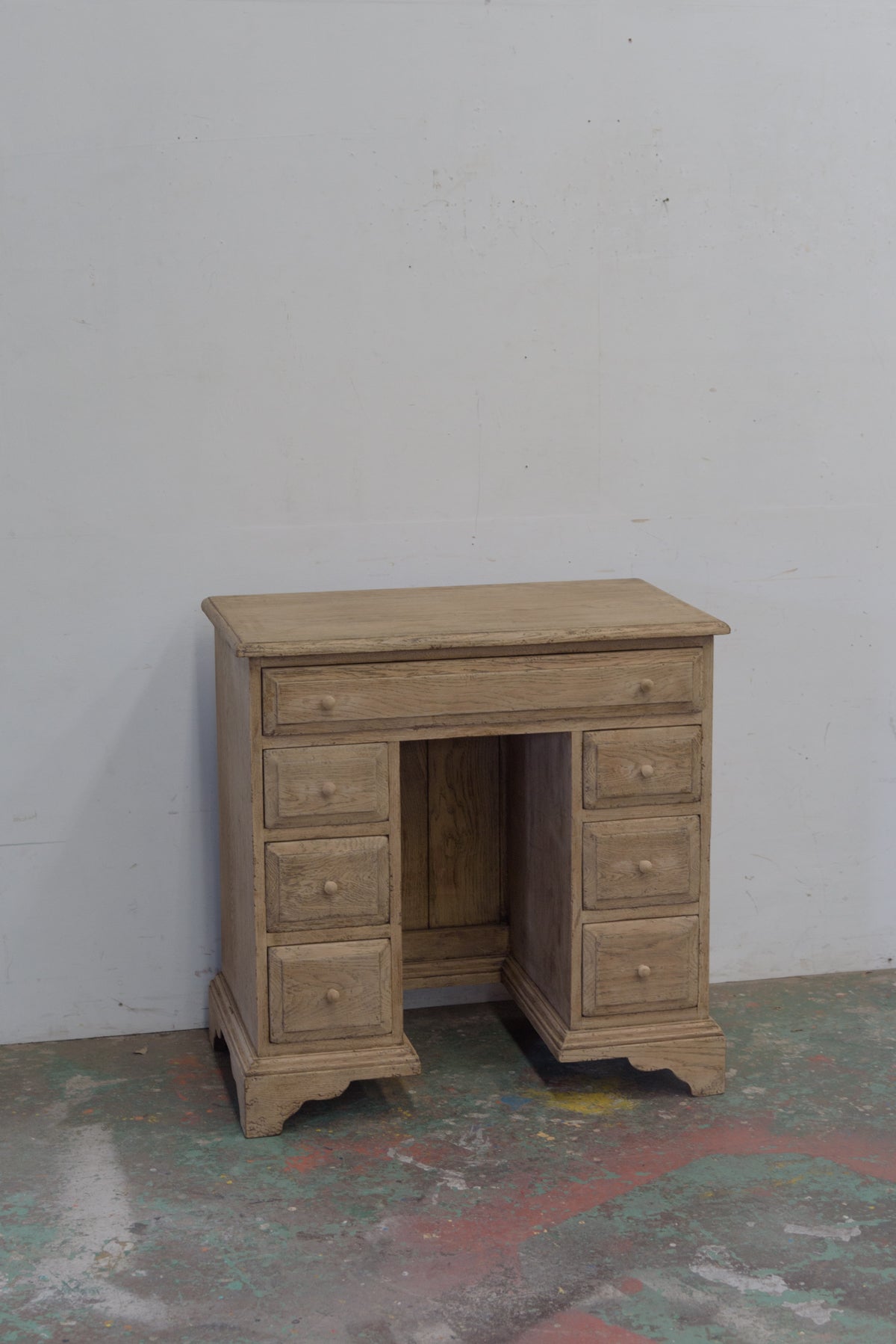 #9468 desk