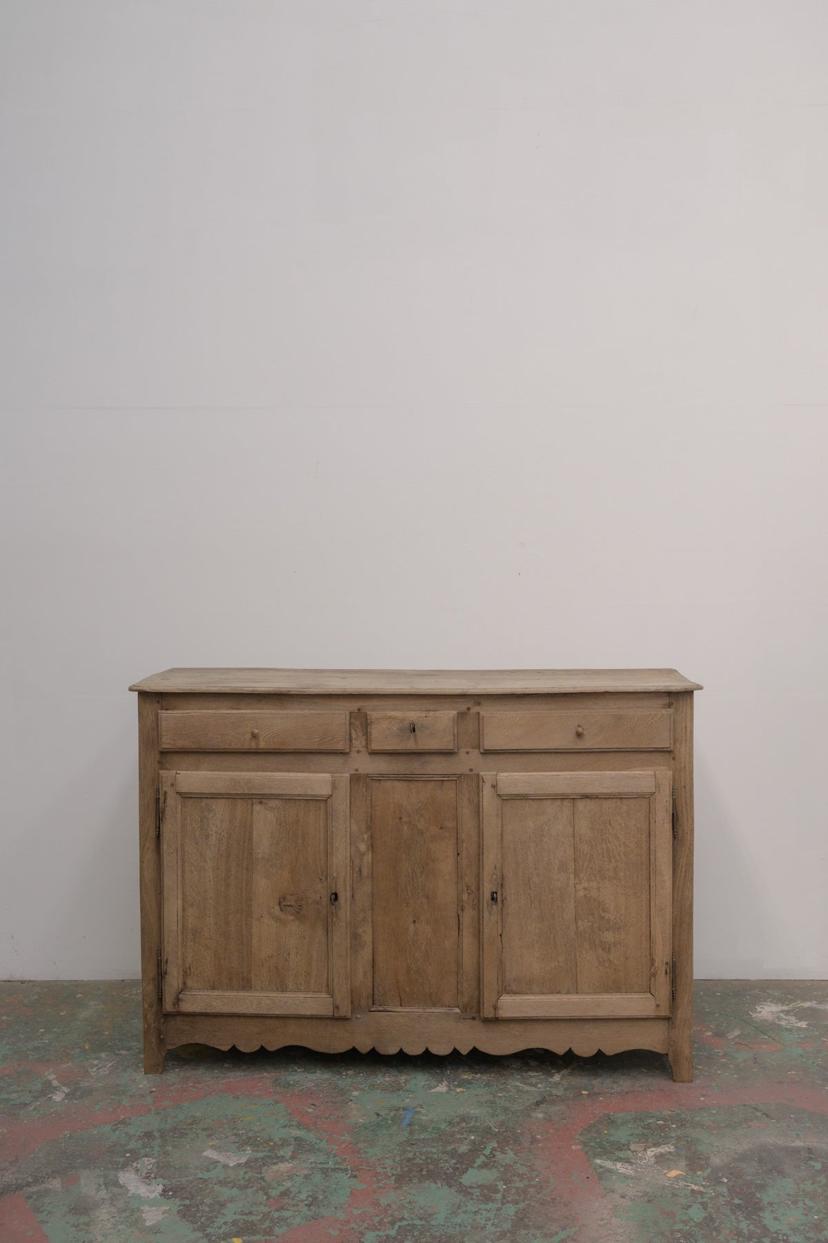 #0714 cabinet