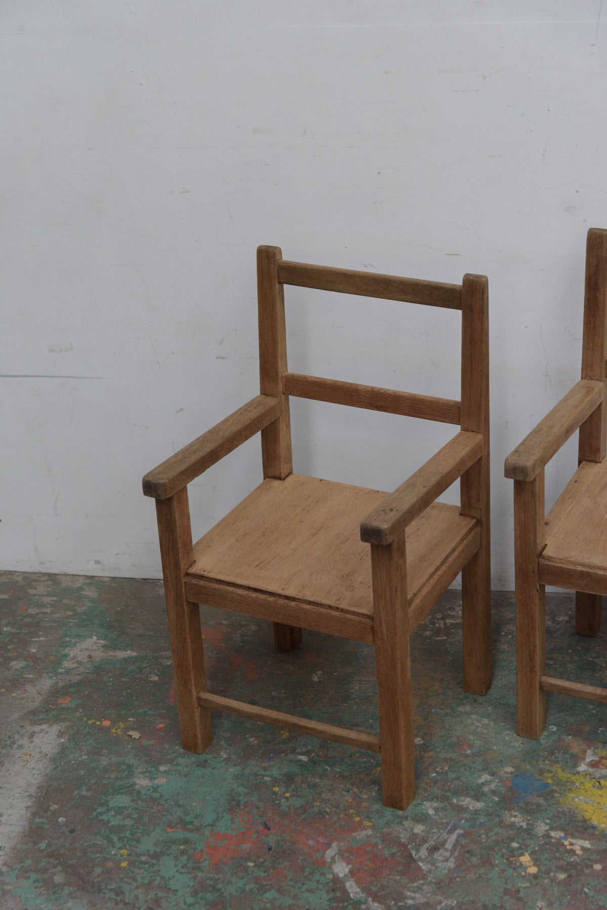 #9761 table & chairs