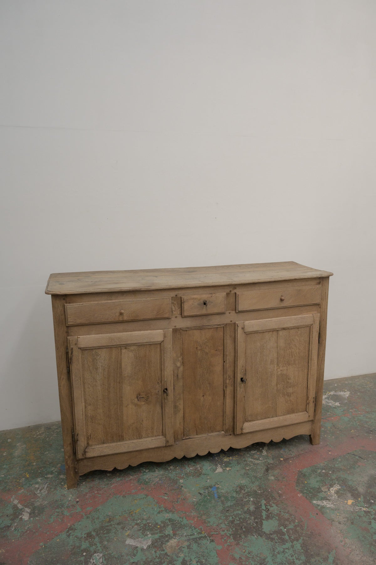 #0714 cabinet