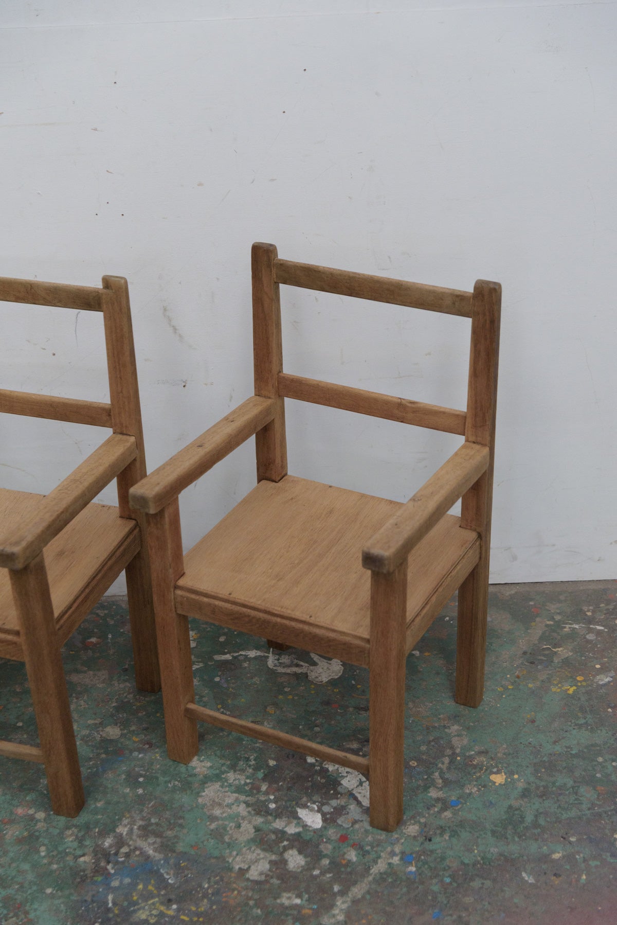 #9761 table & chairs