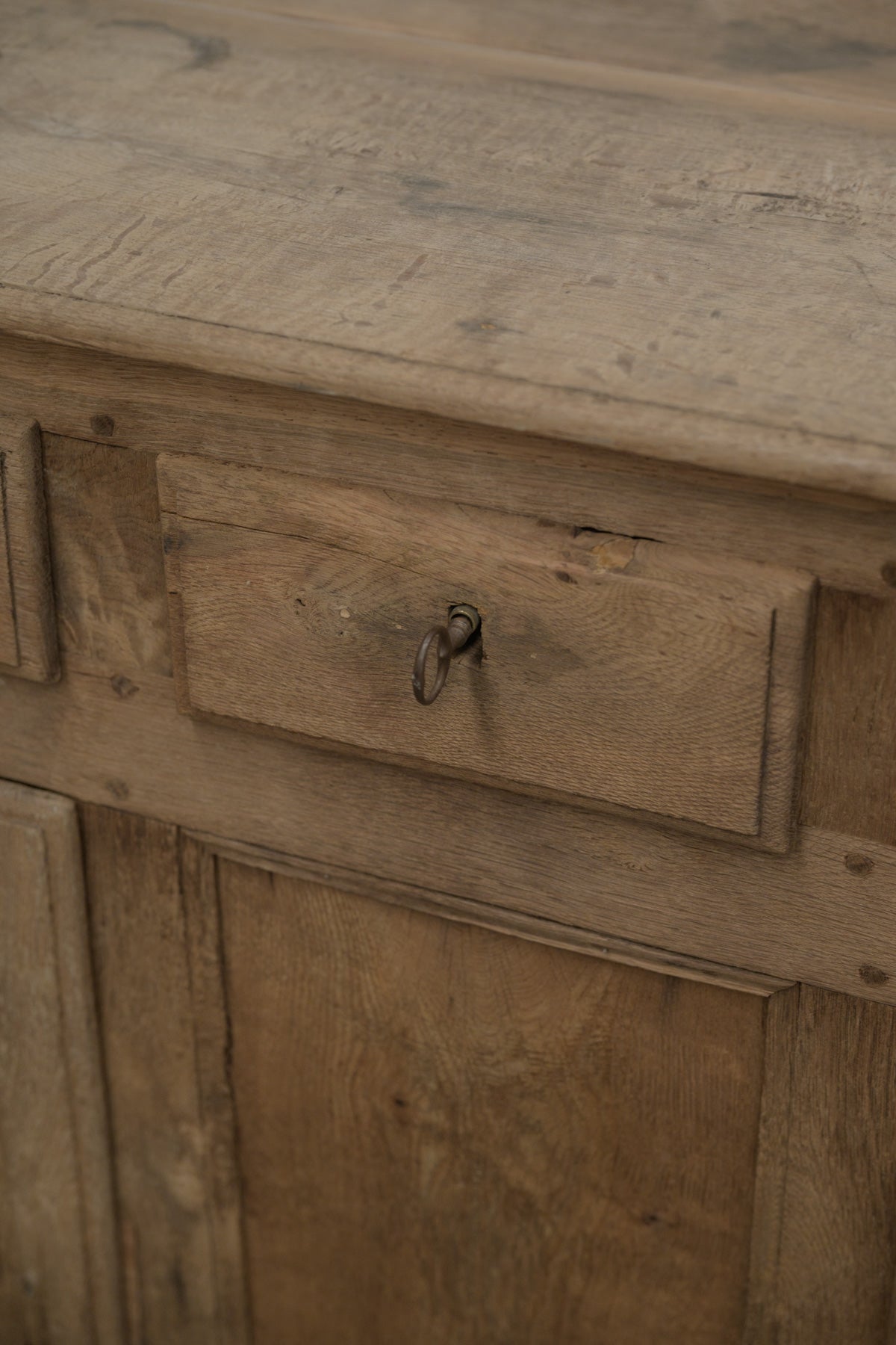 #0714 cabinet
