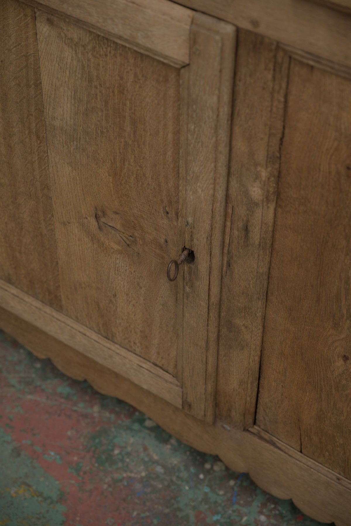 #0714 cabinet