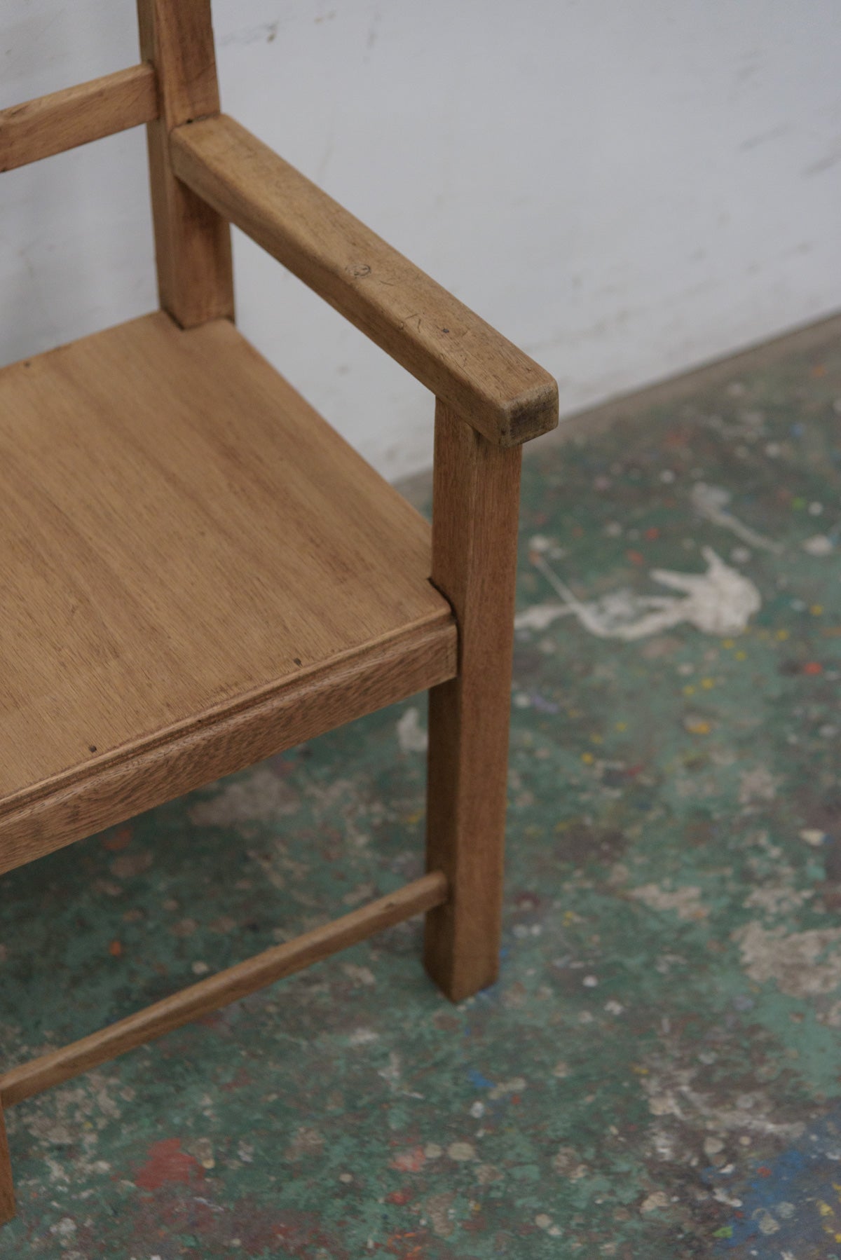 #9761 table & chairs