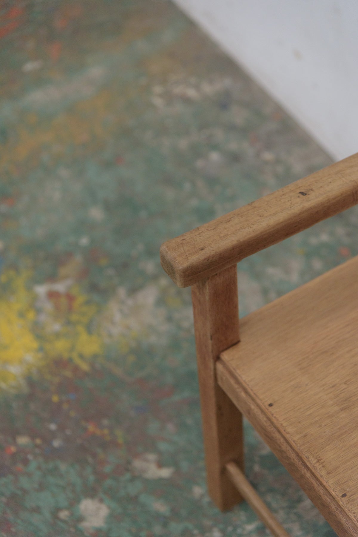 #9761 table & chairs