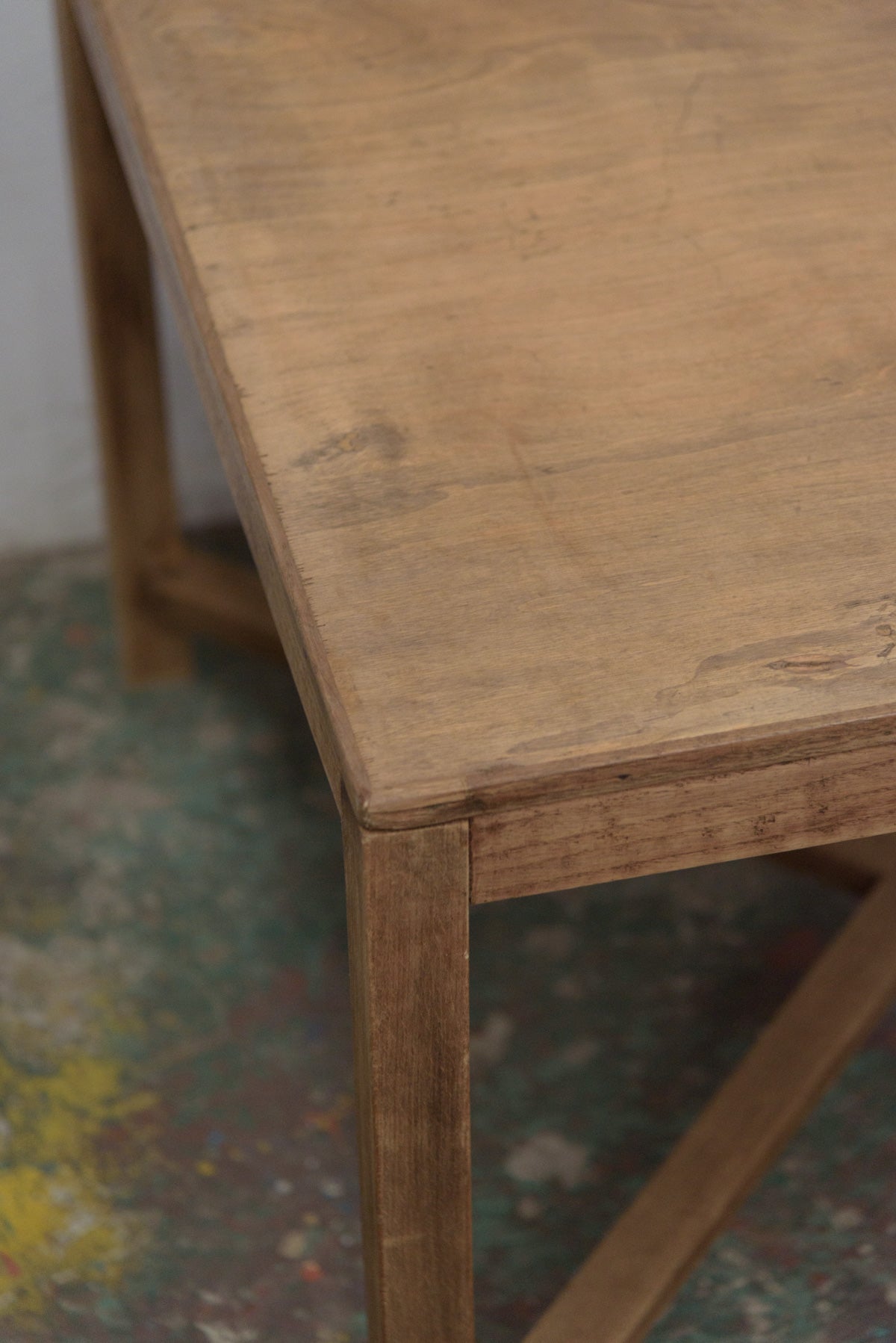 #9761 table & chairs