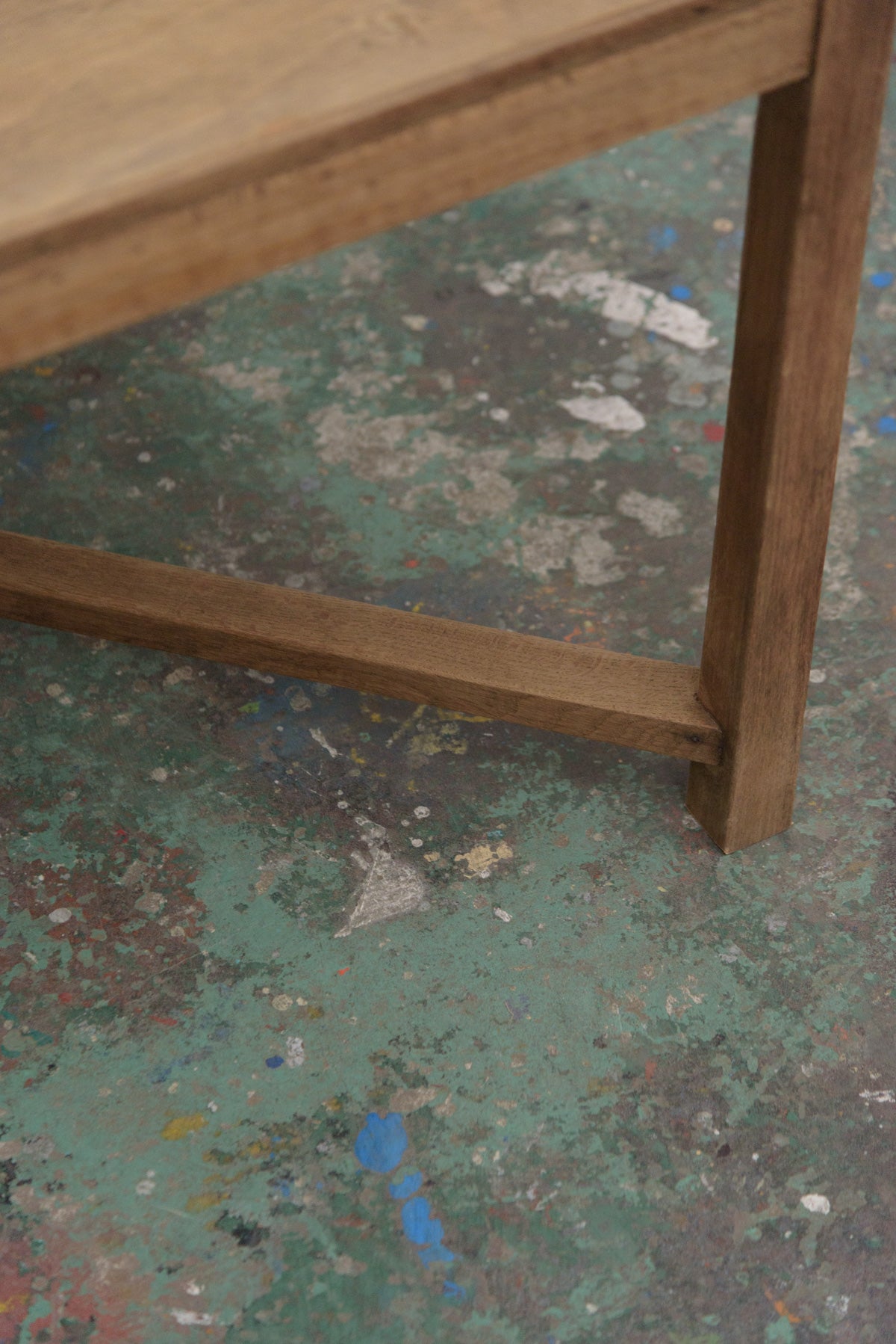 #9761 table & chairs