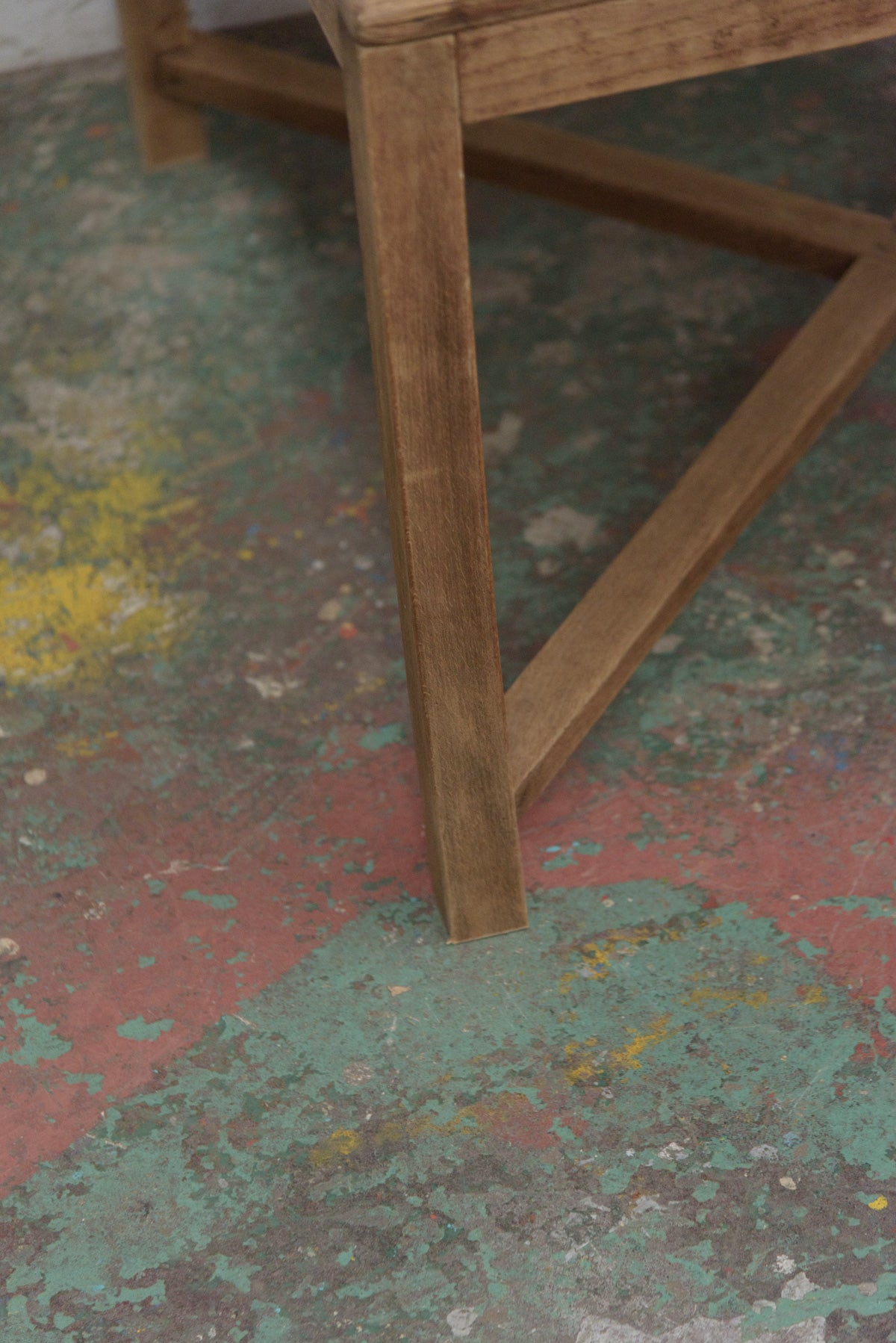 #9761 table & chairs