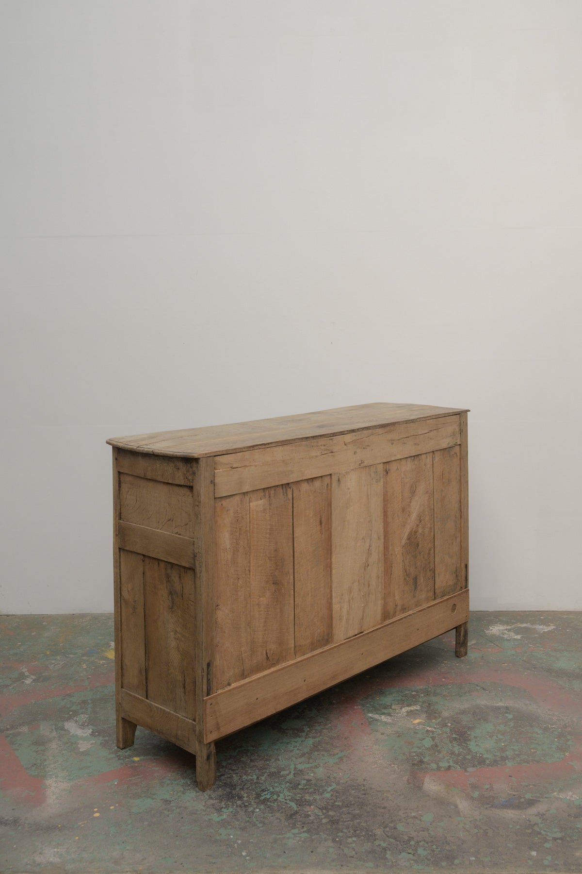 #0714 cabinet