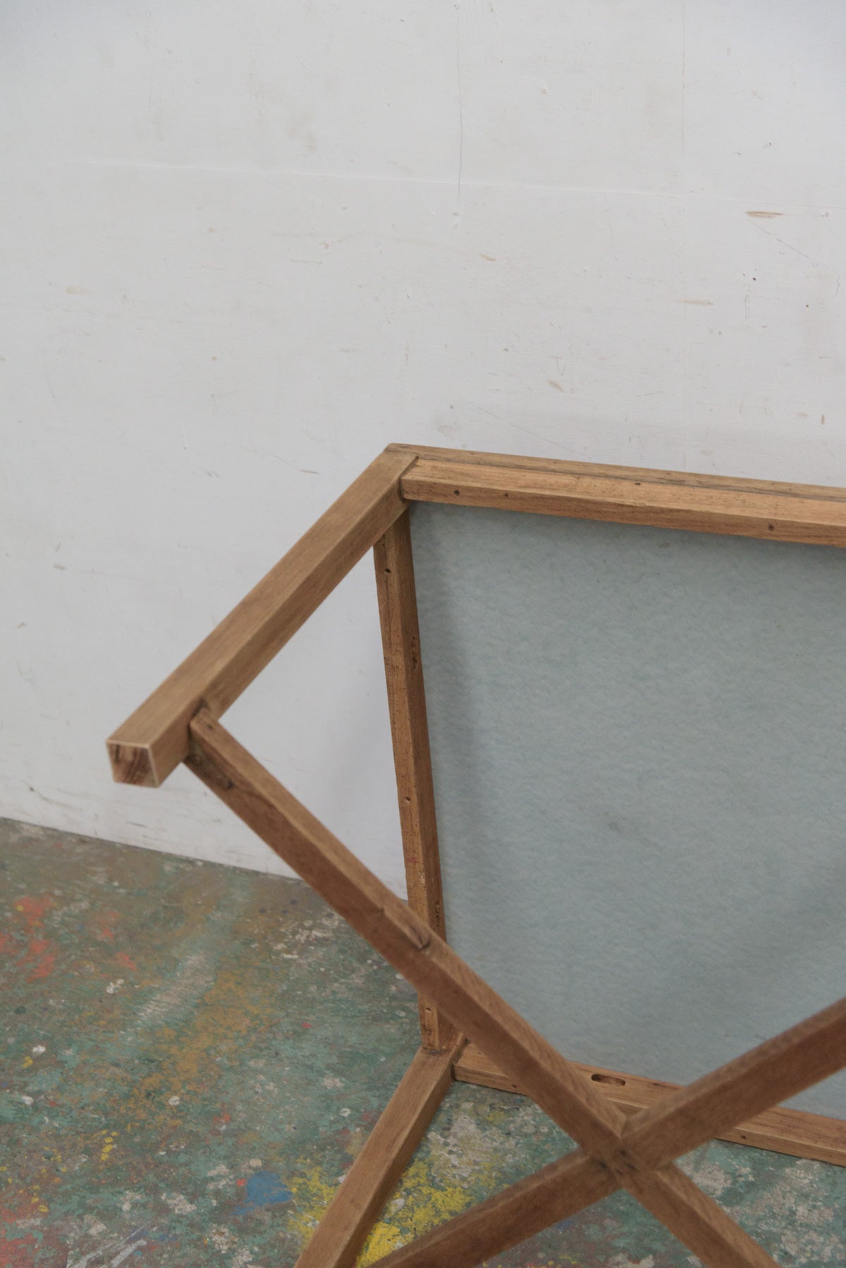 #9761 table & chairs