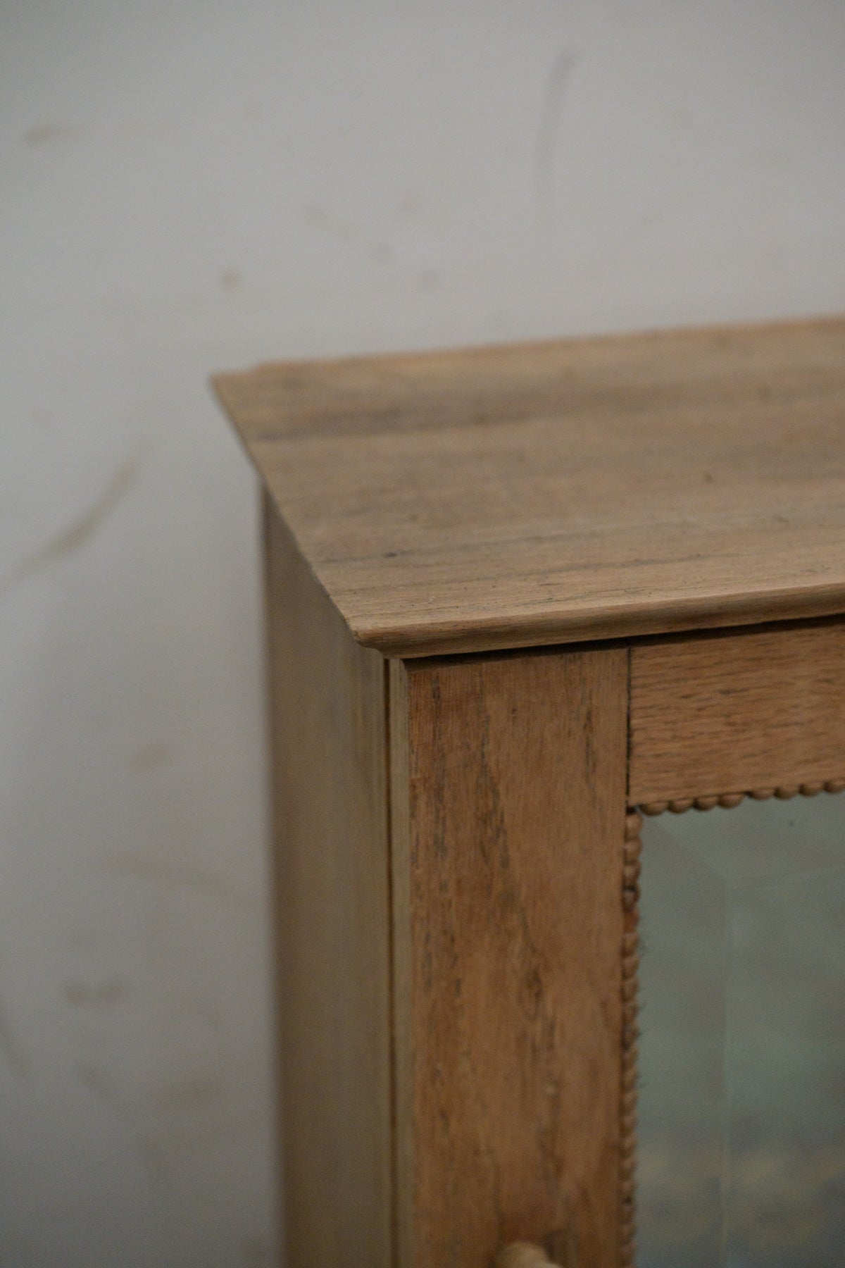 #5265 small cabinet