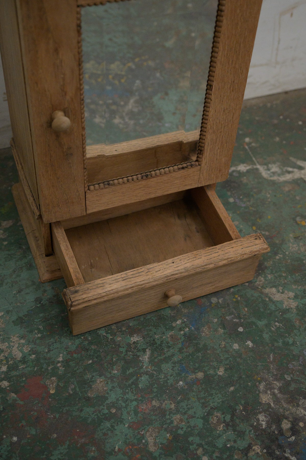 #5265 small cabinet