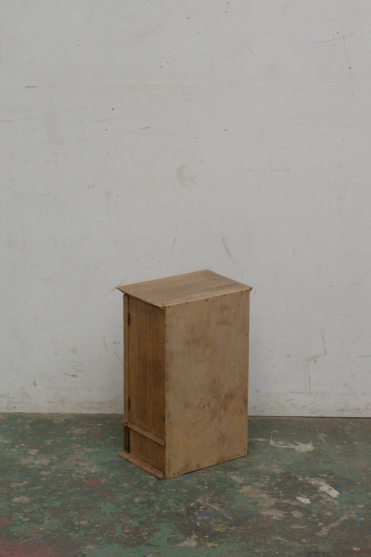 #5265 small cabinet