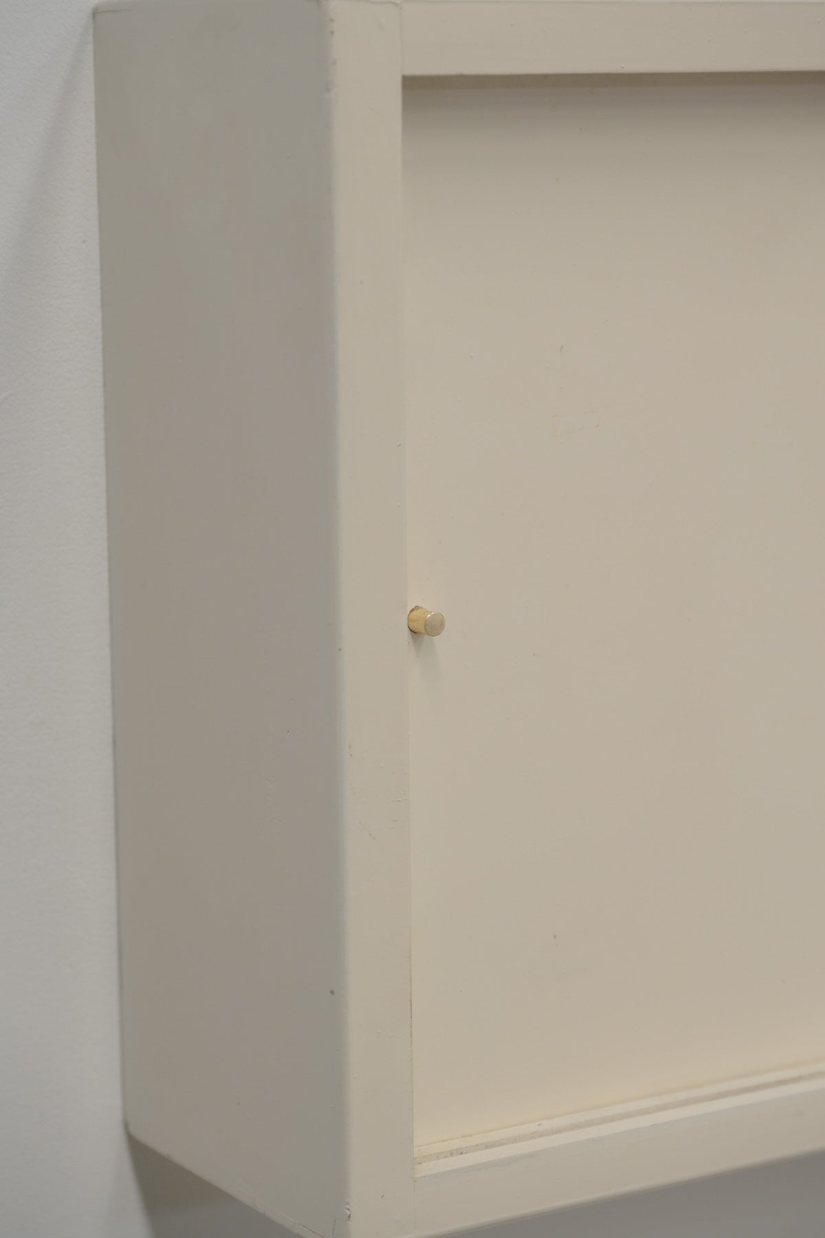 #0724 cabinet