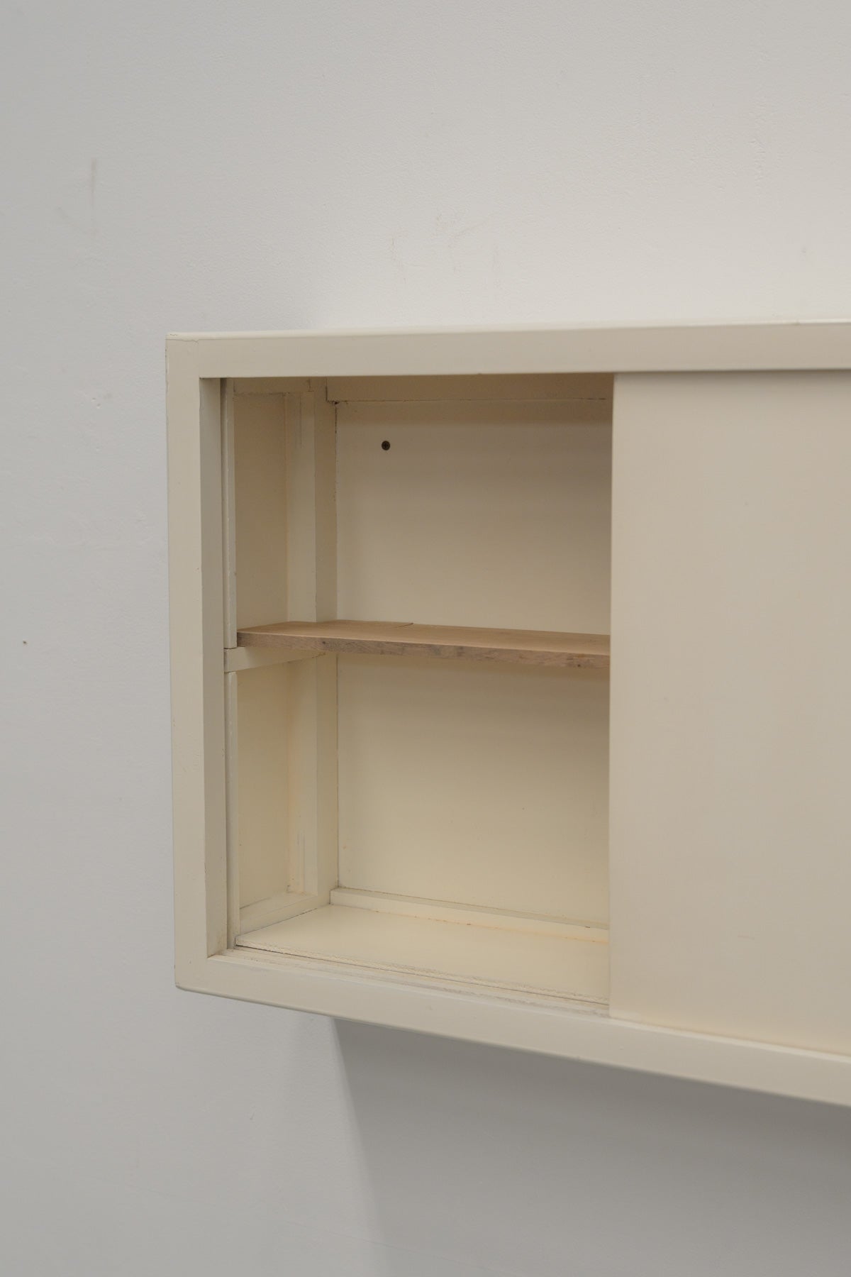 #0724 cabinet