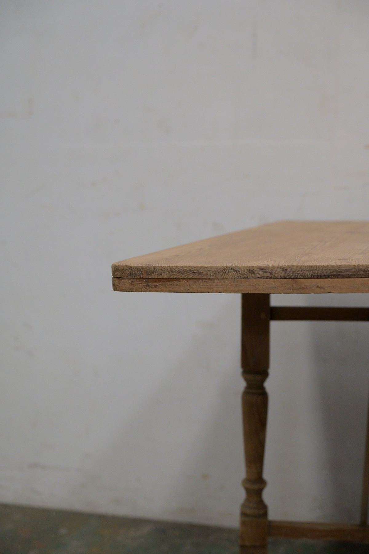 #0245 gateleg table