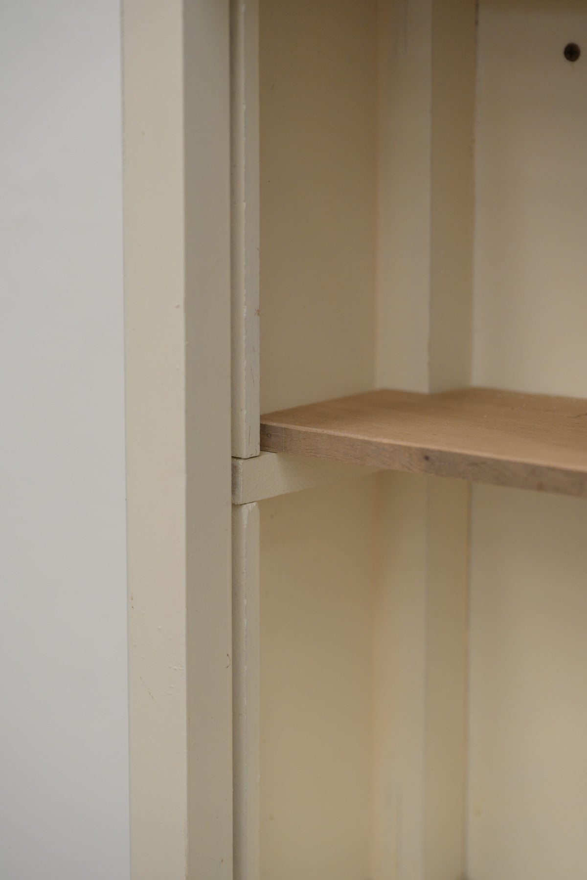 #0724 cabinet