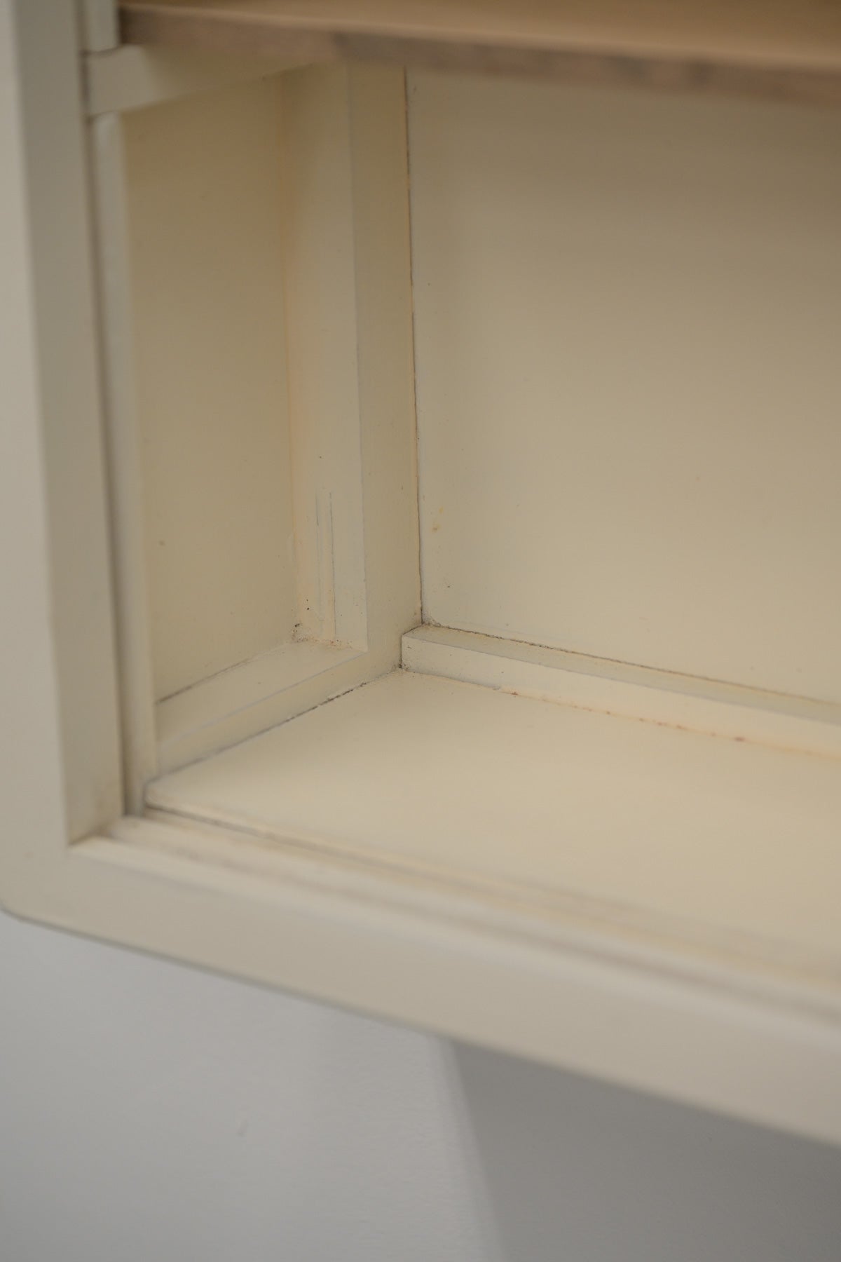#0724 cabinet