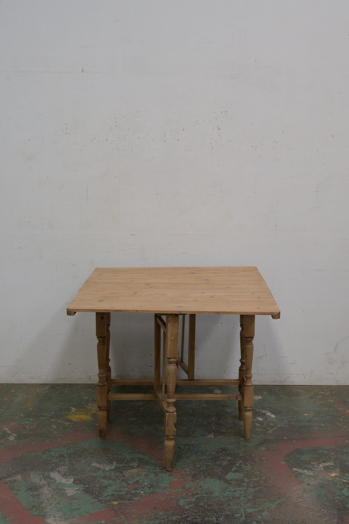 #0245 gateleg table