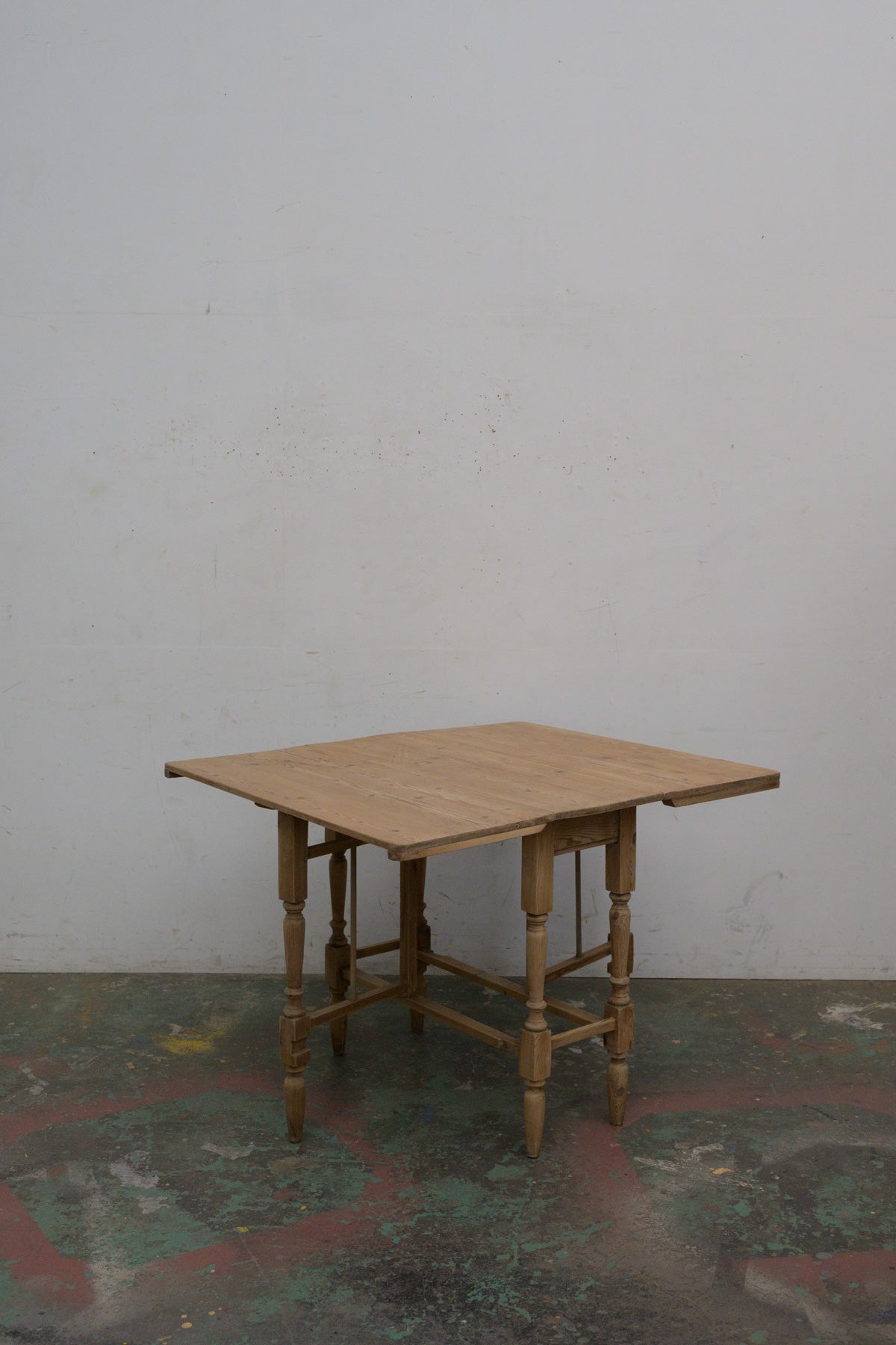 #0245 gateleg table