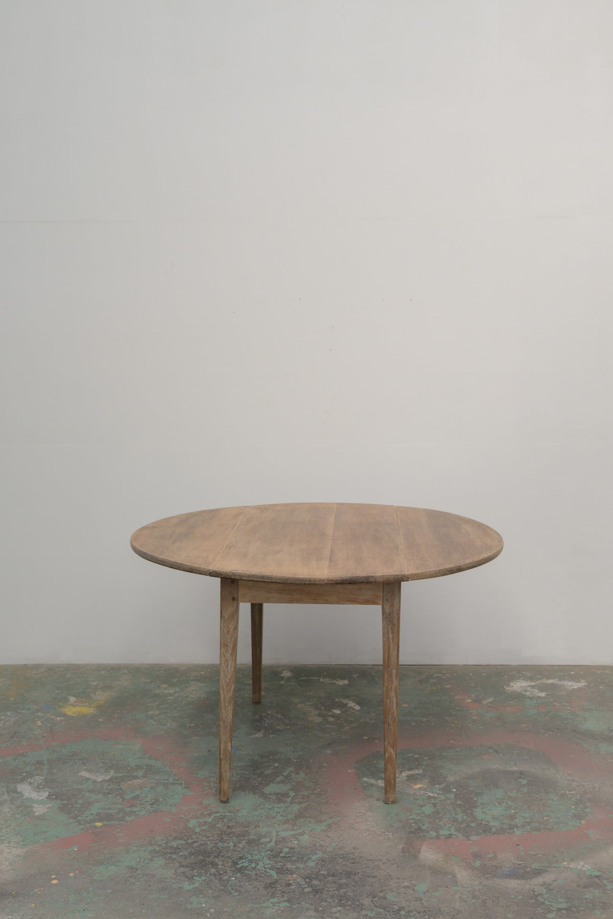 #0725 round table